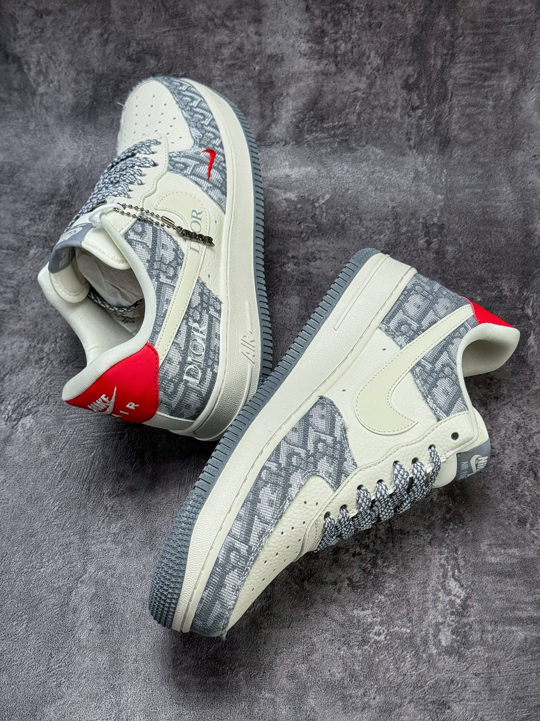 210 Nike Air Force 1 Low 07 x DIOR 灰白小勾满天星 DN1688-812-Chinese UA Cheap High Quatity Brand Clothes Bags handbags Sneakers wholesale wholesaler seller from China Factory suppliers Fashion Clothing Shoes best Quality Beautiful Price 210 Nike Air Force 1 Low 07 x DIOR 灰白小勾满天星 DN1688-812