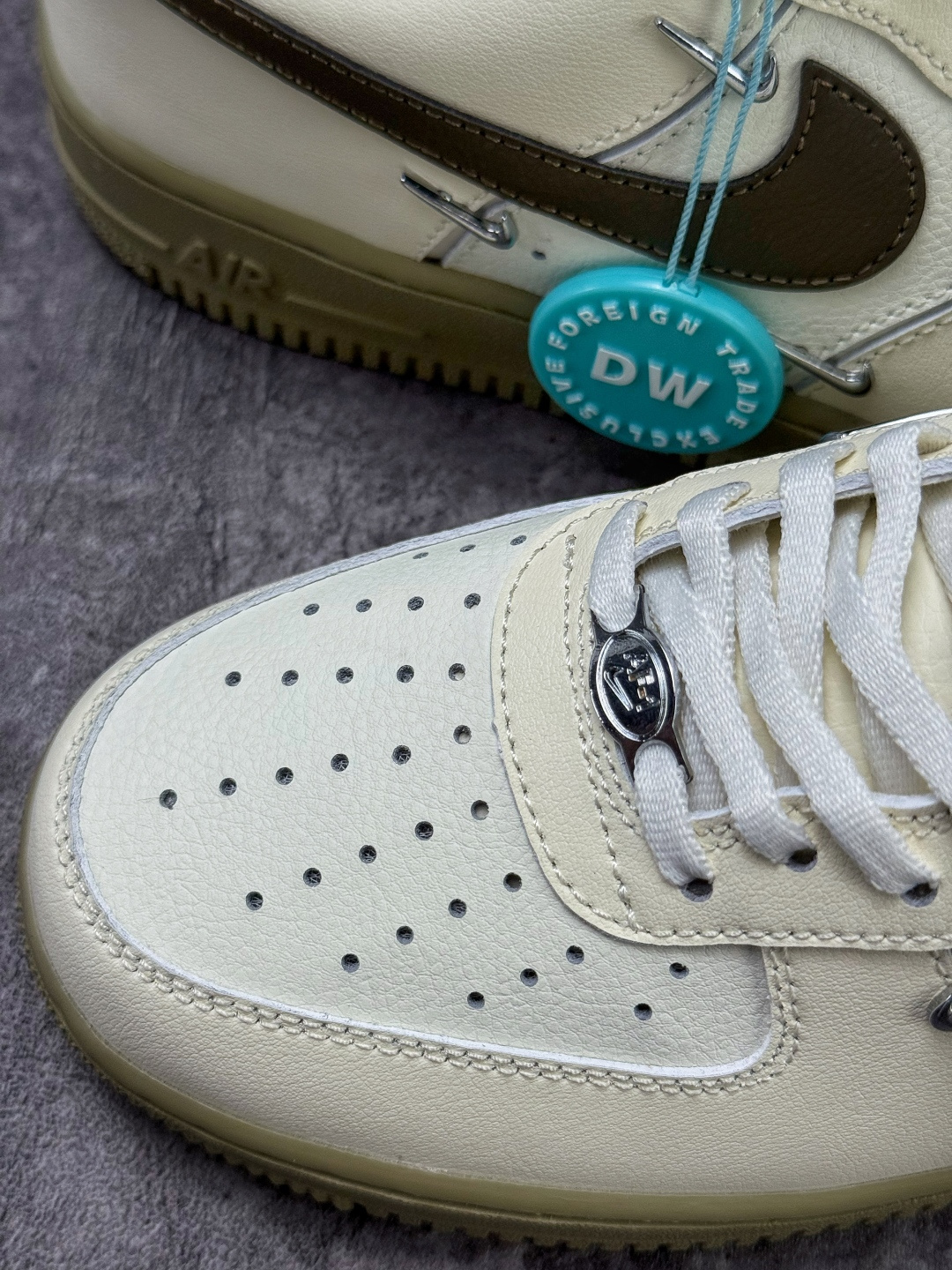 160 Nike Air Force 1 Low 07 米白四小勾 IQ9802-022-Chinese UA Cheap High Quatity Brand Clothes Bags handbags Sneakers wholesale wholesaler seller from China Factory suppliers Fashion Clothing Shoes best Quality Beautiful Price 160 Nike Air Force 1 Low 07 米白四小勾 IQ9802-022