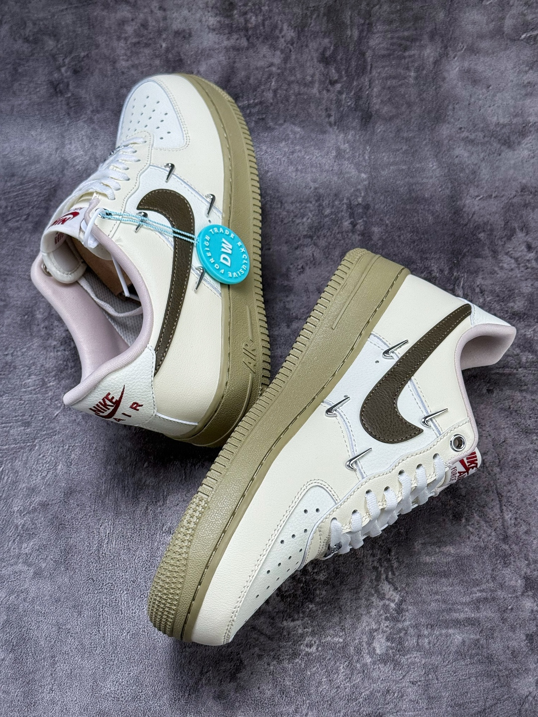 160 Nike Air Force 1 Low 07 米白四小勾 IQ9802-022-Chinese UA Cheap High Quatity Brand Clothes Bags handbags Sneakers wholesale wholesaler seller from China Factory suppliers Fashion Clothing Shoes best Quality Beautiful Price 160 Nike Air Force 1 Low 07 米白四小勾 IQ9802-022