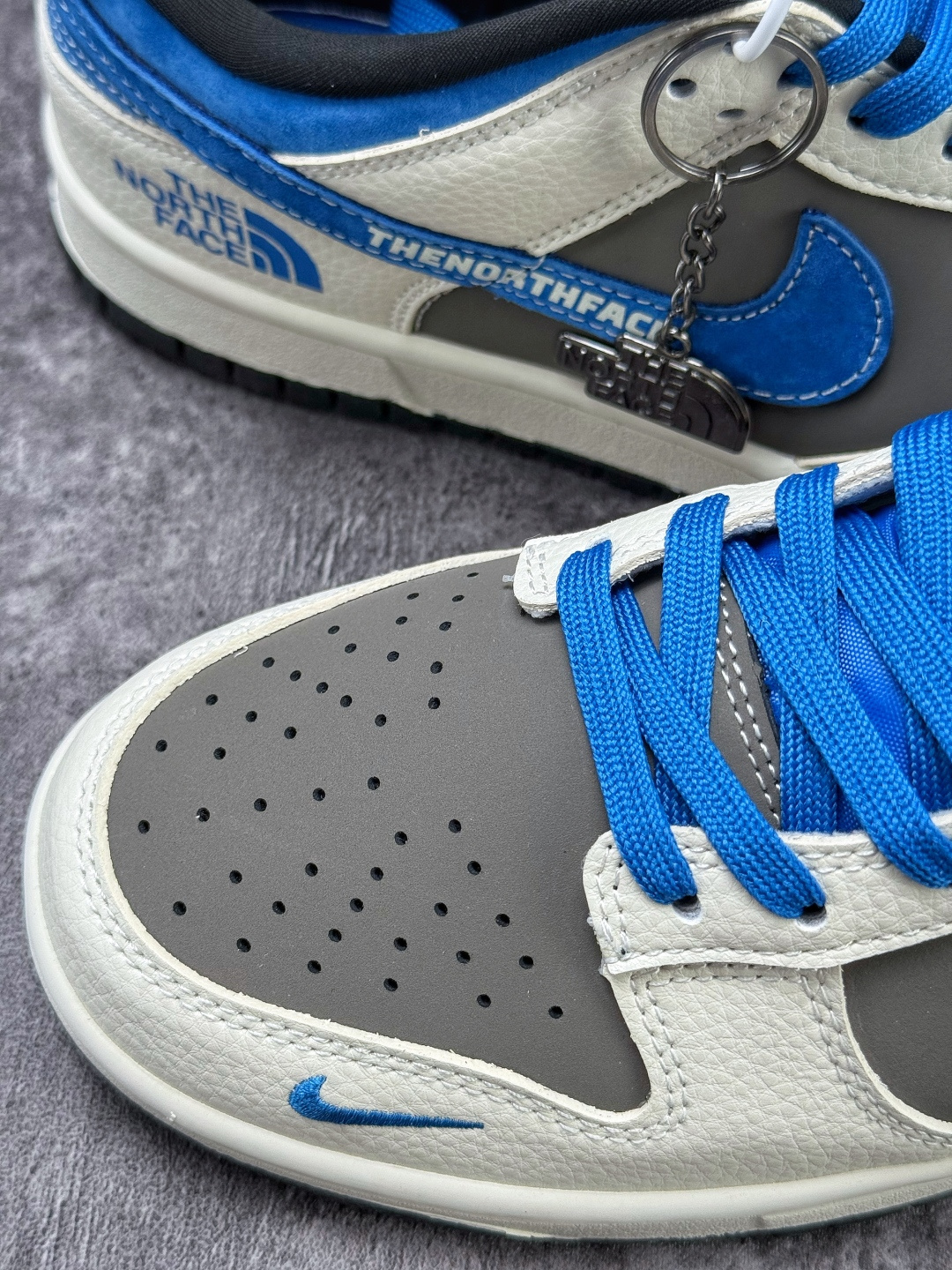Nike SB Dunk Low x The North Face 白灰蓝小勾 TX1688-018