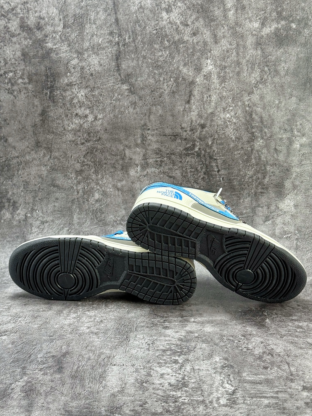 Nike SB Dunk Low x The North Face 白灰蓝小勾 TX1688-018