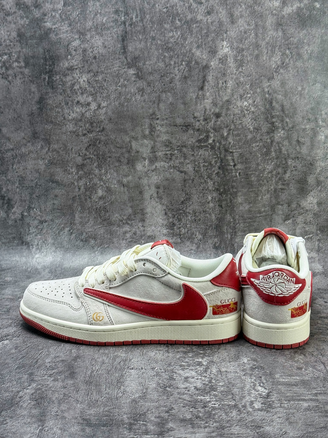 Travis Scott x Nike Air Jordan 1 Low x GUCCI 马年限定 Air Jordan 1 Low 反转灰红倒钩 纯原版本 XZ6668-056