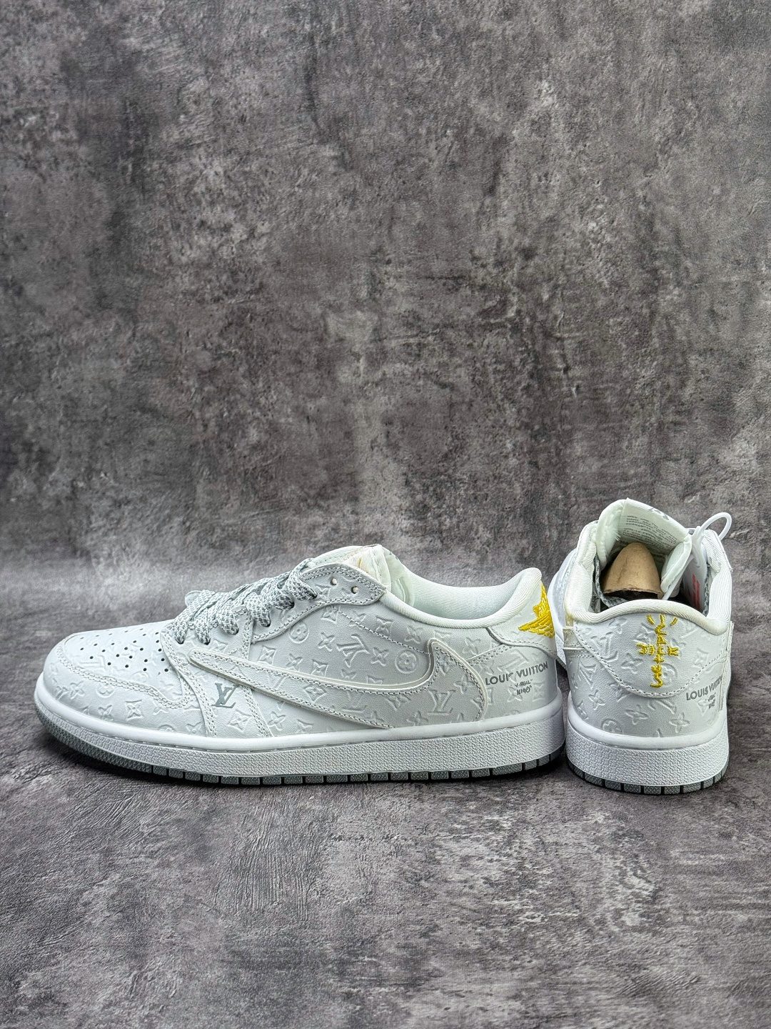 230 Travis Scott x Nike Air Jordan 1 Low x Louis Vuitton Air Jordan 1 Low 反转纯白满印满天星倒钩 纯原版本 LD2028-061