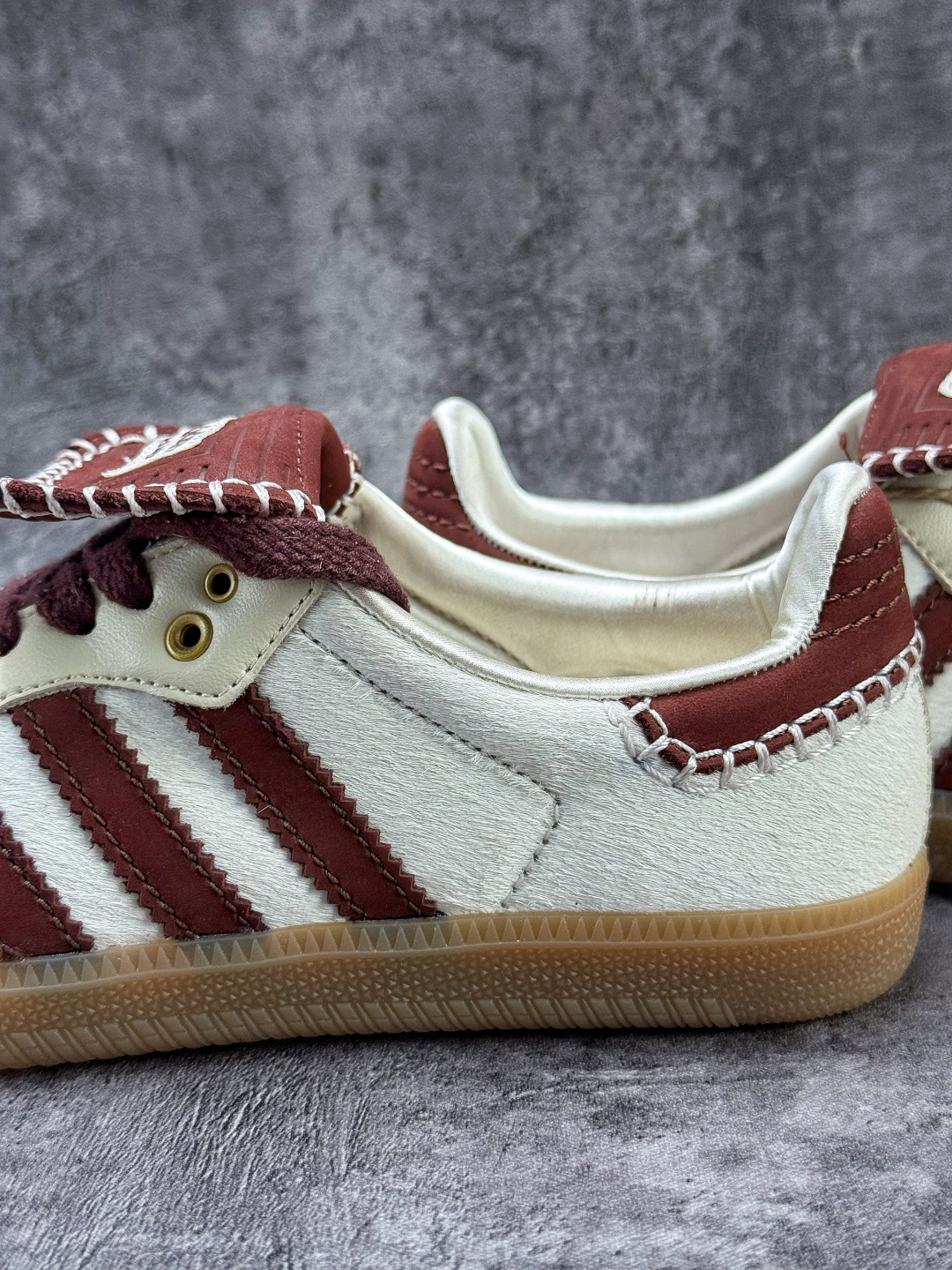 WALES BONNER x adidas originals Samba Pony Tonal 舒适 耐磨 低帮 板鞋 男女同款 米白 三阿迪达斯叶草休闲防滑耐磨低帮板鞋 IE0586 WALES BONNER x adidas originals Samba Pony Tonal 舒适 耐磨 低帮 板鞋 男女同款 米白 三阿迪达斯叶草休闲防滑耐磨低帮板鞋 IE0586