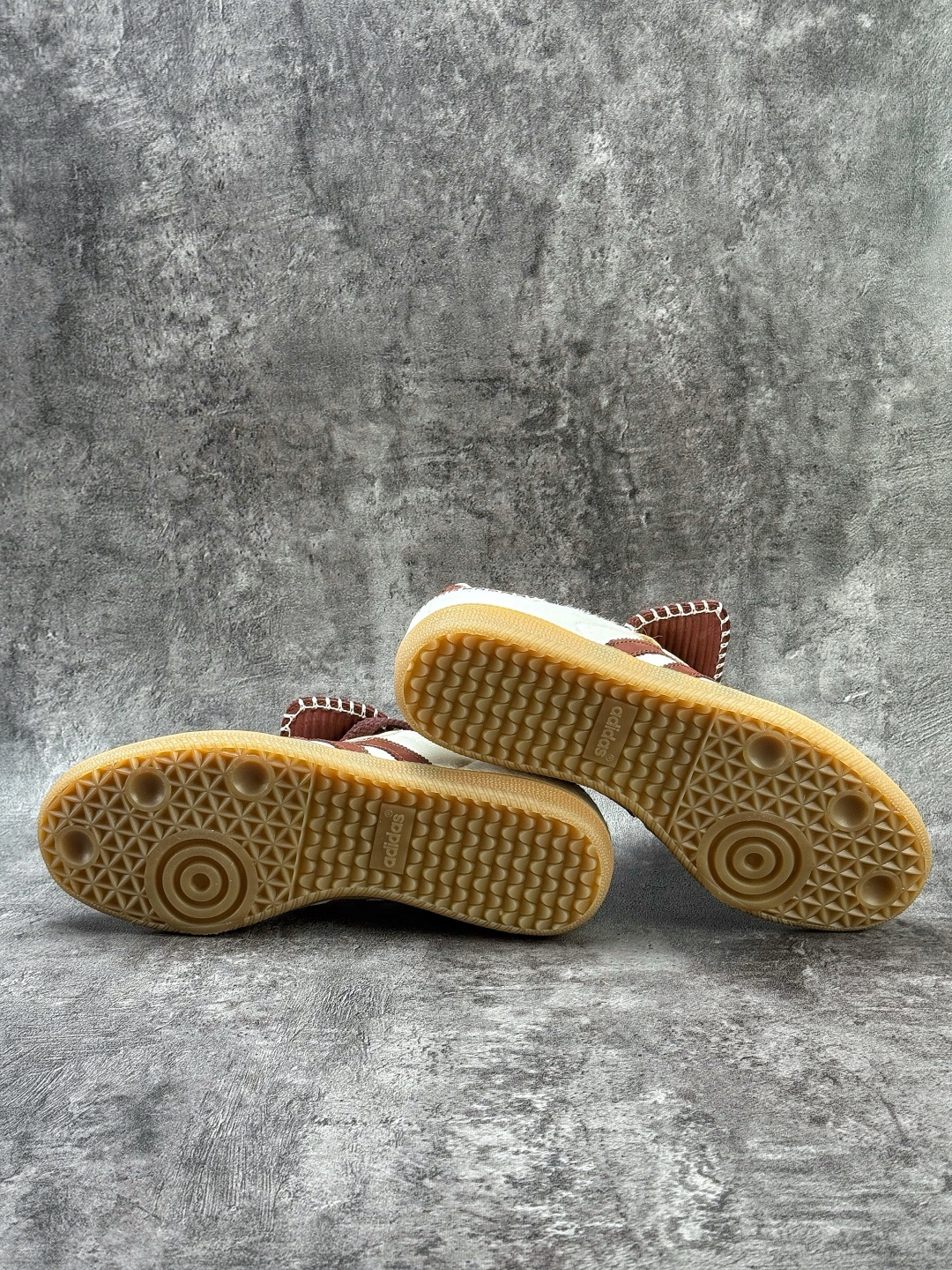 WALES BONNER x adidas originals Samba Pony Tonal 舒适 耐磨 低帮 板鞋 男女同款 米白 三阿迪达斯叶草休闲防滑耐磨低帮板鞋 IE0586 WALES BONNER x adidas originals Samba Pony Tonal 舒适 耐磨 低帮 板鞋 男女同款 米白 三阿迪达斯叶草休闲防滑耐磨低帮板鞋 IE0586
