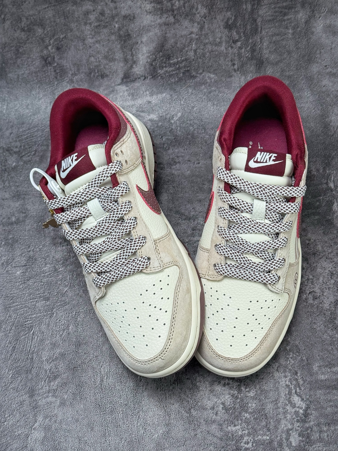 Nike SB Dunk Low 马年限定 棕白满天星 XT6998-112 Nike SB Dunk Low 马年限定 棕白满天星 XT6998-112