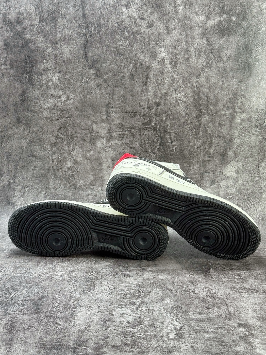Nike Air Force 1 Low 07 x Louis Vuitton 白黑满天星 KD6699-F10 Nike Air Force 1 Low 07 x Louis Vuitton 白黑满天星 KD6699-F10