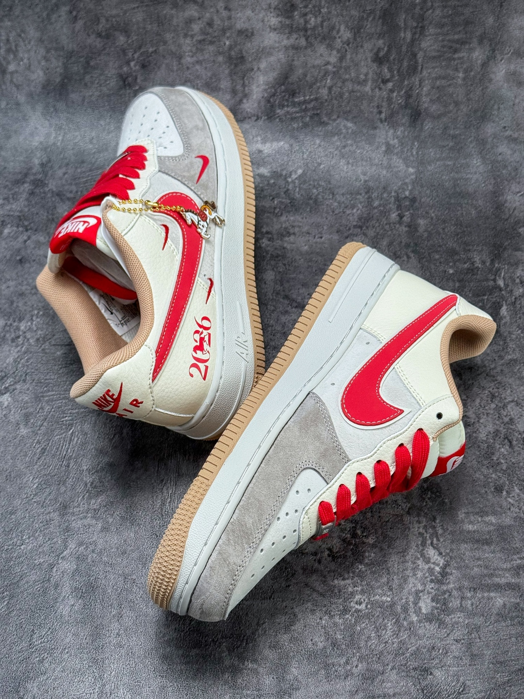 Nike Air Force 1 Low 07 马年限定 灰白红三小勾 XT6998-100 Nike Air Force 1 Low 07 马年限定 灰白红三小勾 XT6998-100