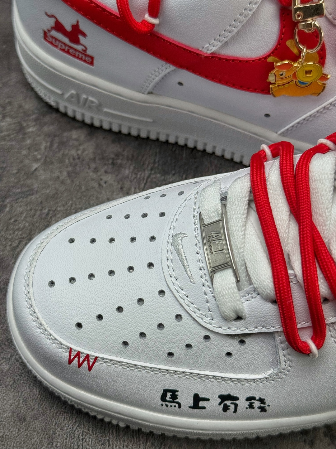 220 Nike Air Force 1 Low 07 马年限定 x Superme 白红 CZ0270-102-Chinese UA Cheap High Quatity Brand Clothes Bags handbags Sneakers wholesale wholesaler seller from China Factory suppliers Fashion Clothing Shoes best Quality Beautiful Price 220 Nike Air Force 1 Low 07 马年限定 x Superme 白红 CZ0270-102