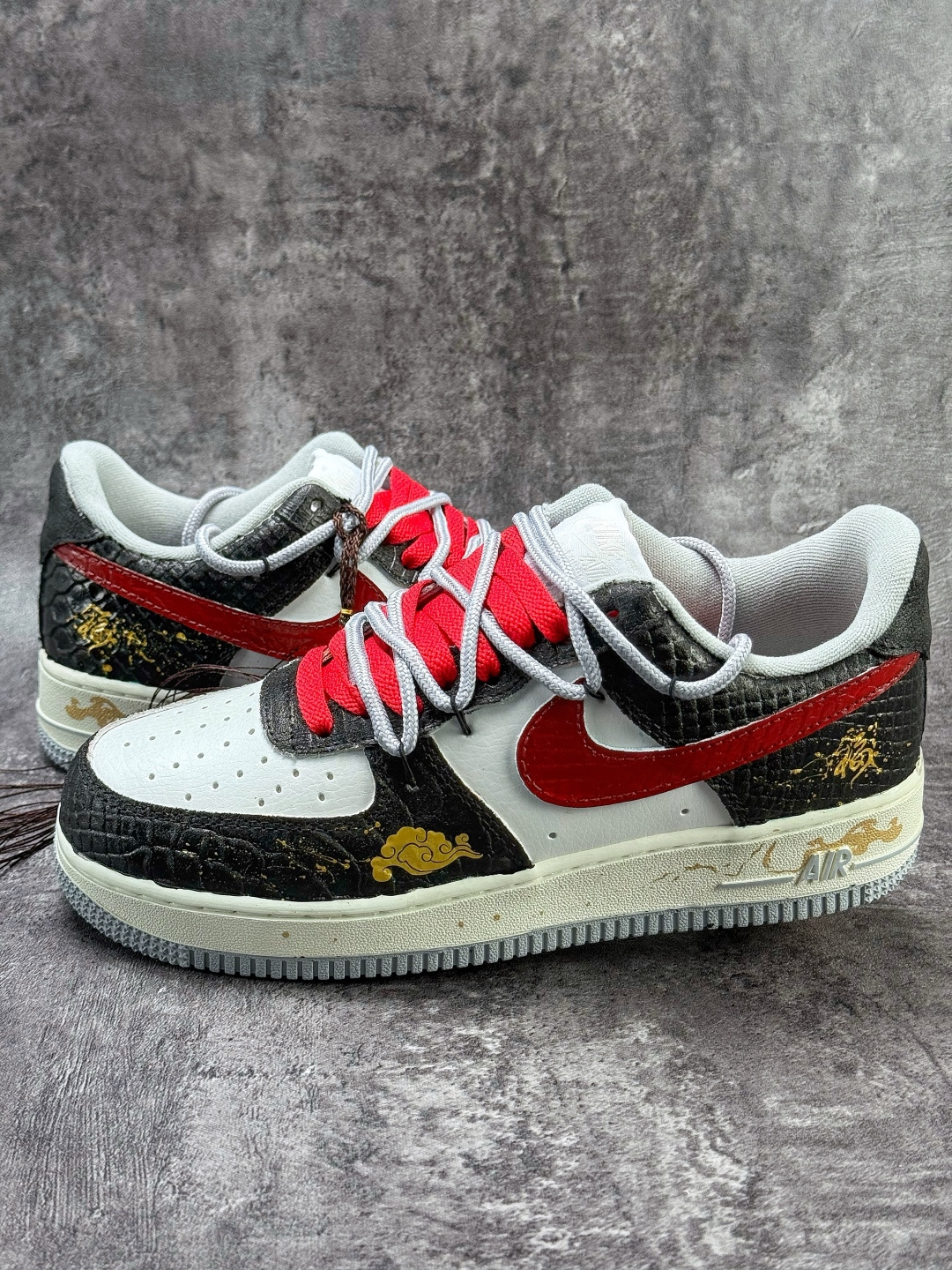 220 Nike Air Force 1 Low 07 马年限定 黑白红 DX2687-111-Chinese UA Cheap High Quatity Brand Clothes Bags handbags Sneakers wholesale wholesaler seller from China Factory suppliers Fashion Clothing Shoes best Quality Beautiful Price 220 Nike Air Force 1 Low 07 马年限定 黑白红 DX2687-111