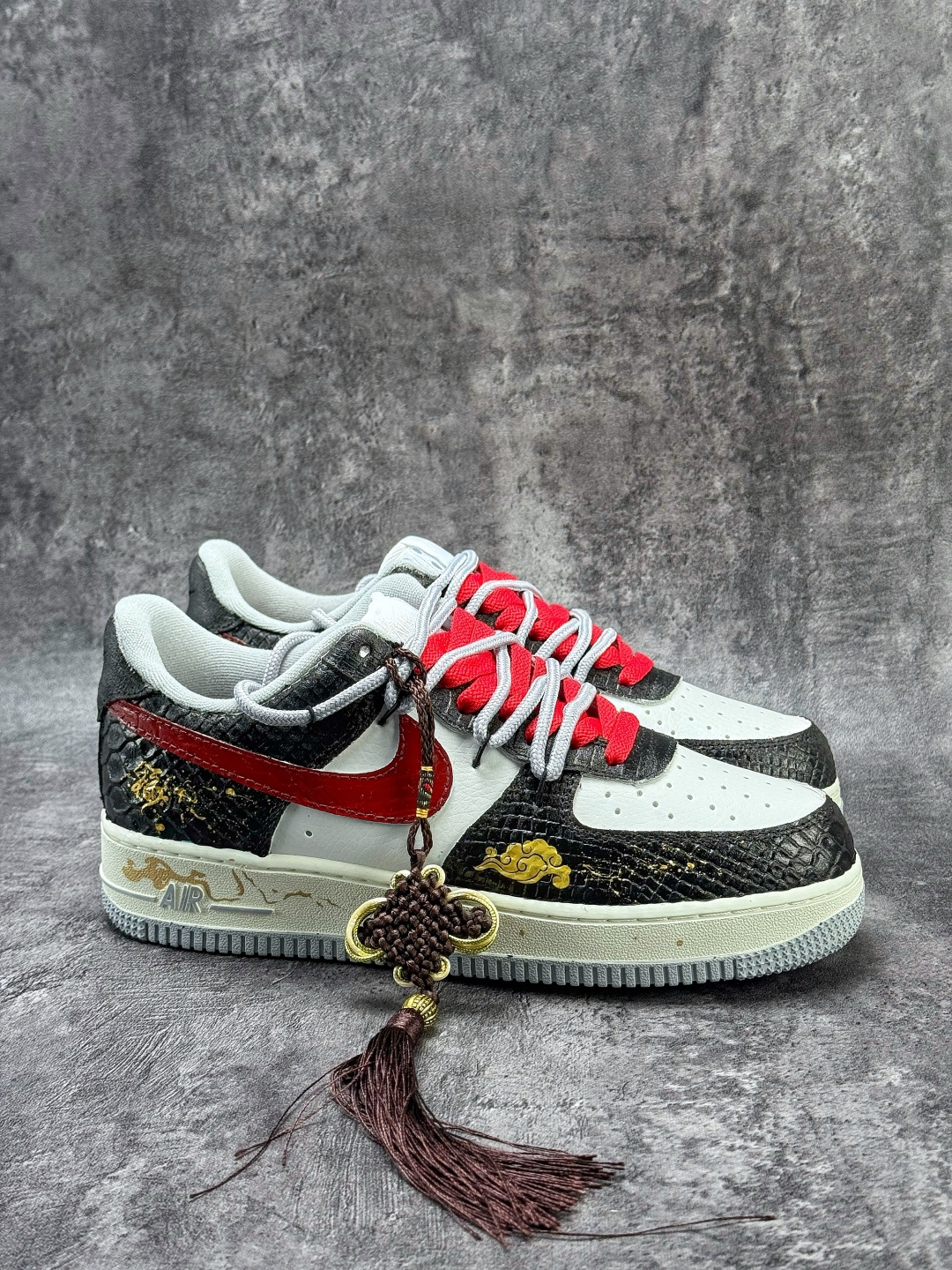 220 Nike Air Force 1 Low 07 马年限定 黑白红 DX2687-111-Chinese UA Cheap High Quatity Brand Clothes Bags handbags Sneakers wholesale wholesaler seller from China Factory suppliers Fashion Clothing Shoes best Quality Beautiful Price 220 Nike Air Force 1 Low 07 马年限定 黑白红 DX2687-111