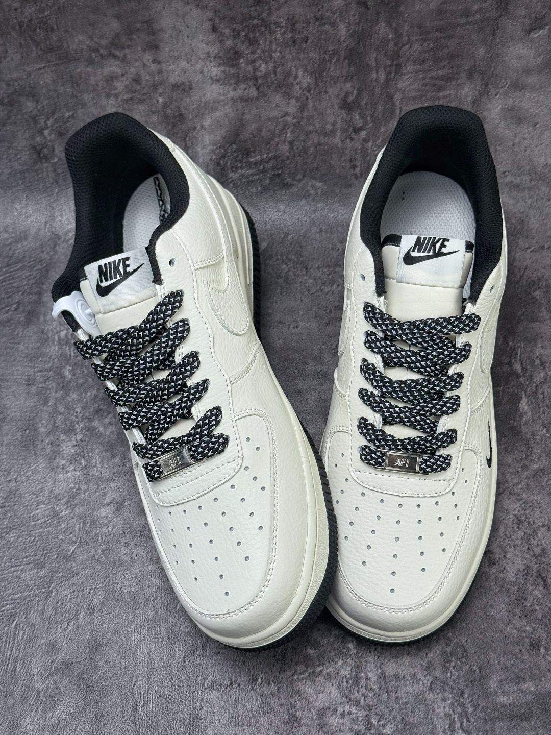 210 Nike Air Force 1 Low 07 白黑小勾满天星 MM3399-813-Chinese UA Cheap High Quatity Brand Clothes Bags handbags Sneakers wholesale wholesaler seller from China Factory suppliers Fashion Clothing Shoes best Quality Beautiful Price 210 Nike Air Force 1 Low 07 白黑小勾满天星 MM3399-813