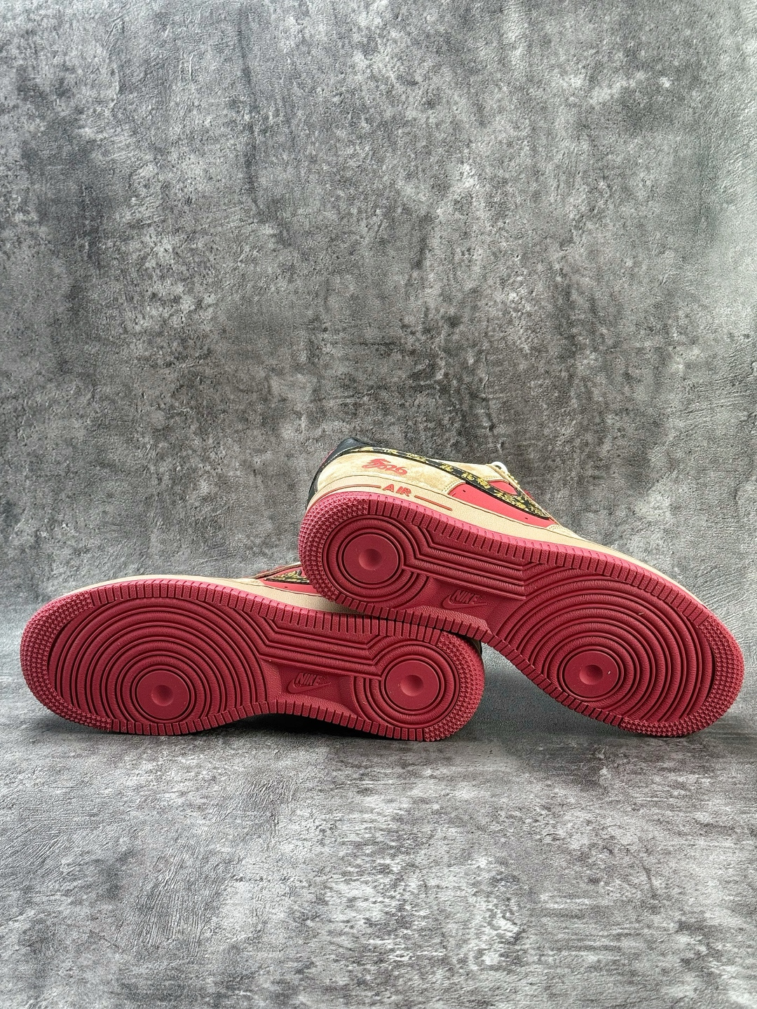 210 Nike Air Force 1 Low 07 马年限定 综红小勾 XD0028-009-Chinese UA Cheap High Quatity Brand Clothes Bags handbags Sneakers wholesale wholesaler seller from China Factory suppliers Fashion Clothing Shoes best Quality Beautiful Price 210 Nike Air Force 1 Low 07 马年限定 综红小勾 XD0028-009