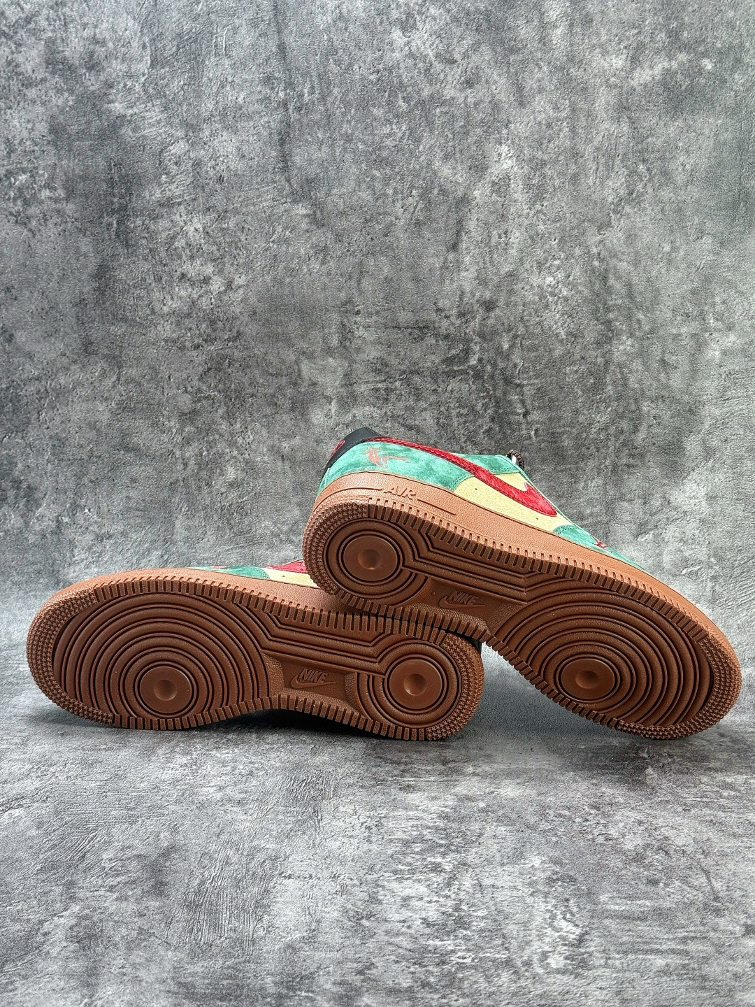 Nike Air Force 1 Low 07 x Louis Vuitton 马年限定 绿黄红 XY9025-006 Nike Air Force 1 Low 07 x Louis Vuitton 马年限定 绿黄红 XY9025-006