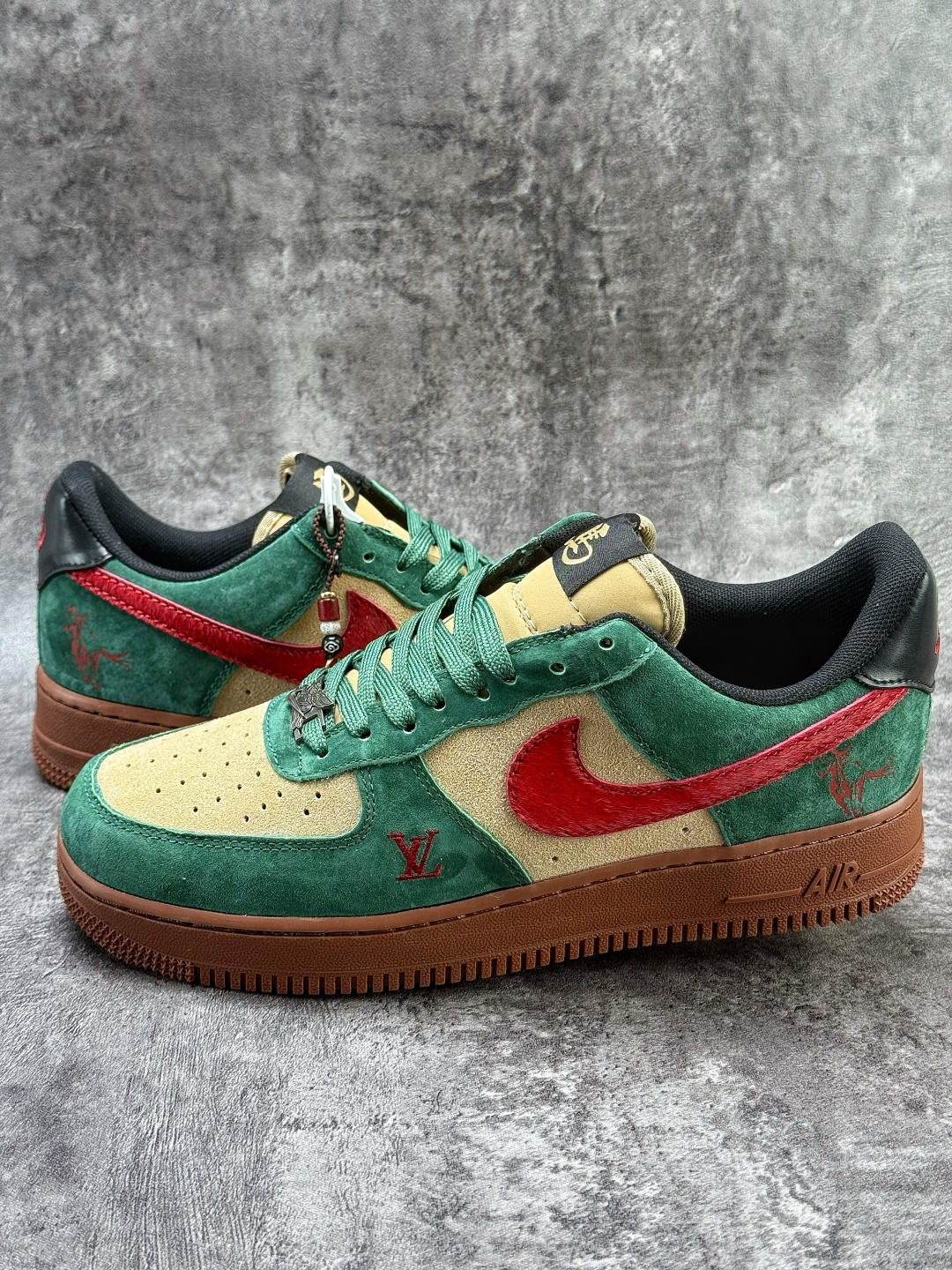 Nike Air Force 1 Low 07 x Louis Vuitton 马年限定 绿黄红 XY9025-006 Nike Air Force 1 Low 07 x Louis Vuitton 马年限定 绿黄红 XY9025-006