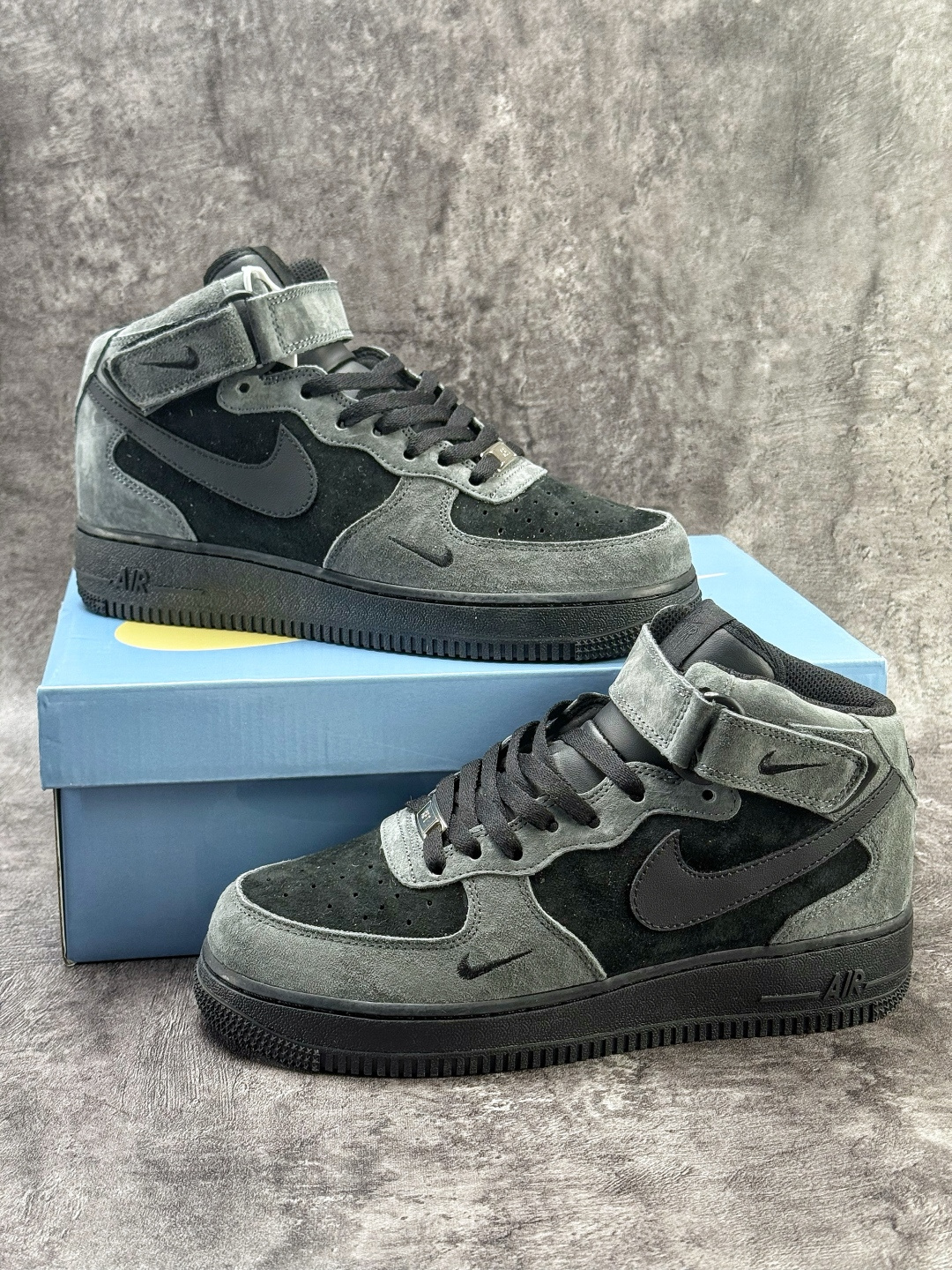 240 Nike Air Force 1 Mid 07 灰黑 ZH0316-167-Chinese UA Cheap High Quatity Brand Clothes Bags handbags Sneakers wholesale wholesaler seller from China Factory suppliers Fashion Clothing Shoes best Quality Beautiful Price 240 Nike Air Force 1 Mid 07 灰黑 ZH0316-167