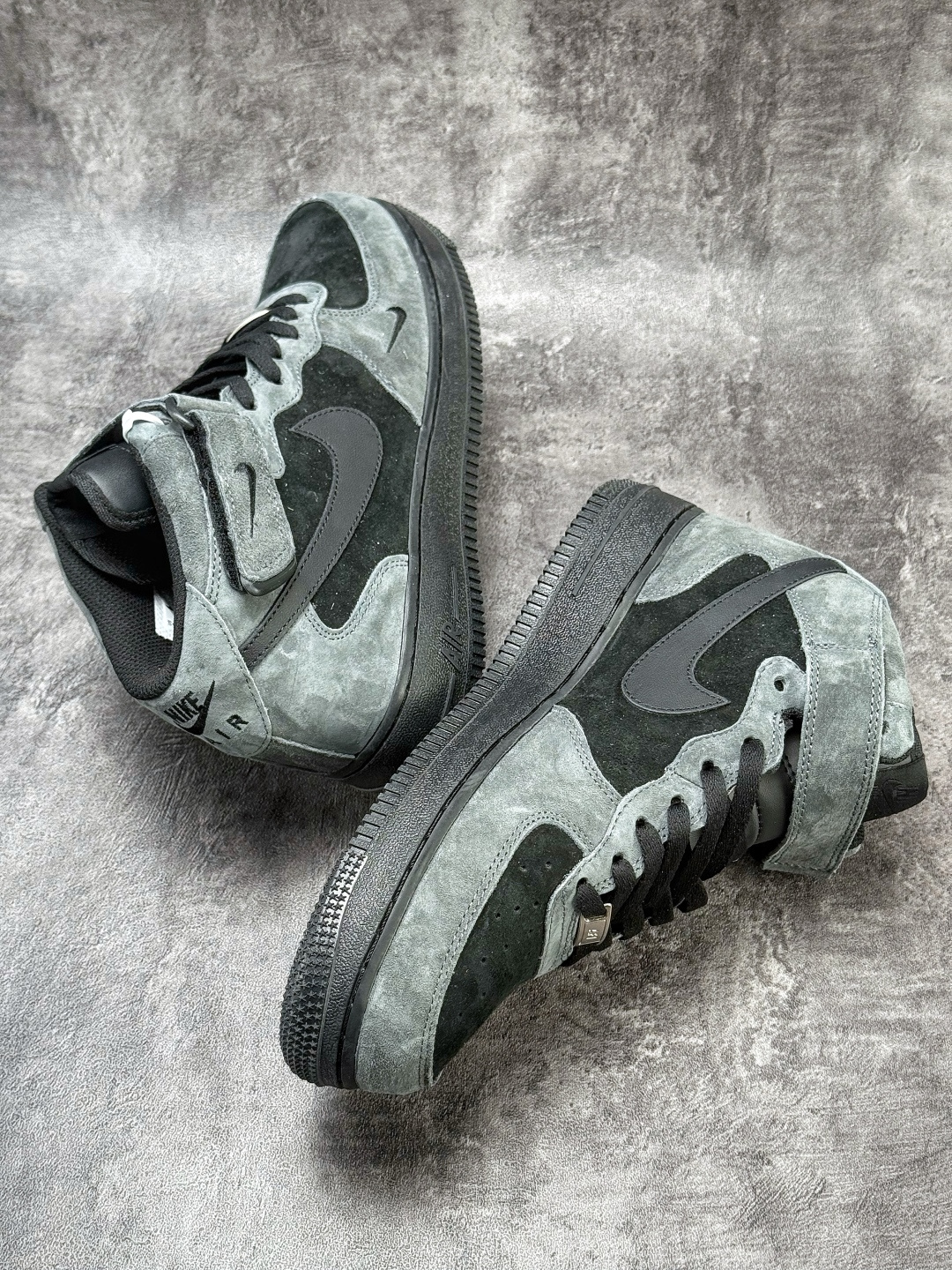 240 Nike Air Force 1 Mid 07 灰黑 ZH0316-167-Chinese UA Cheap High Quatity Brand Clothes Bags handbags Sneakers wholesale wholesaler seller from China Factory suppliers Fashion Clothing Shoes best Quality Beautiful Price 240 Nike Air Force 1 Mid 07 灰黑 ZH0316-167