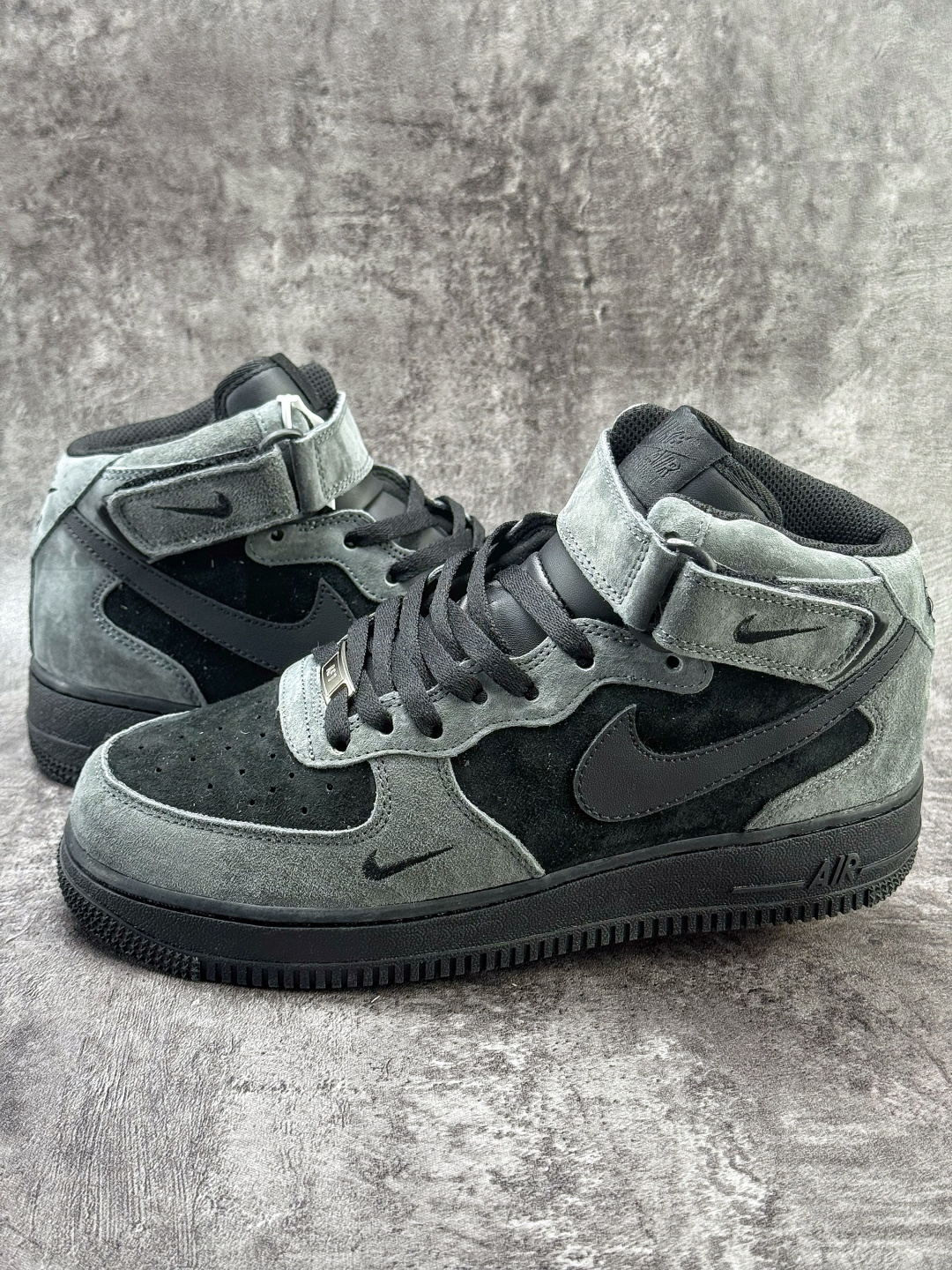 240 Nike Air Force 1 Mid 07 灰黑 ZH0316-167-Chinese UA Cheap High Quatity Brand Clothes Bags handbags Sneakers wholesale wholesaler seller from China Factory suppliers Fashion Clothing Shoes best Quality Beautiful Price 240 Nike Air Force 1 Mid 07 灰黑 ZH0316-167