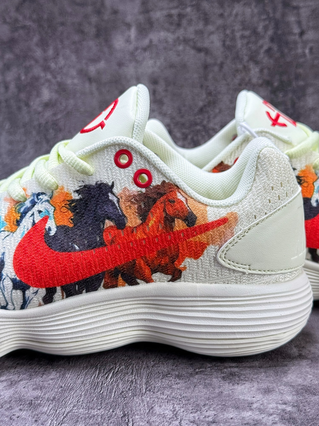 240 NIKE Hyperdunk HD2017 马年限定 897637-007-Chinese UA Cheap High Quatity Brand Clothes Bags handbags Sneakers wholesale wholesaler seller from China Factory suppliers Fashion Clothing Shoes best Quality Beautiful Price 240 NIKE Hyperdunk HD2017 马年限定 897637-007