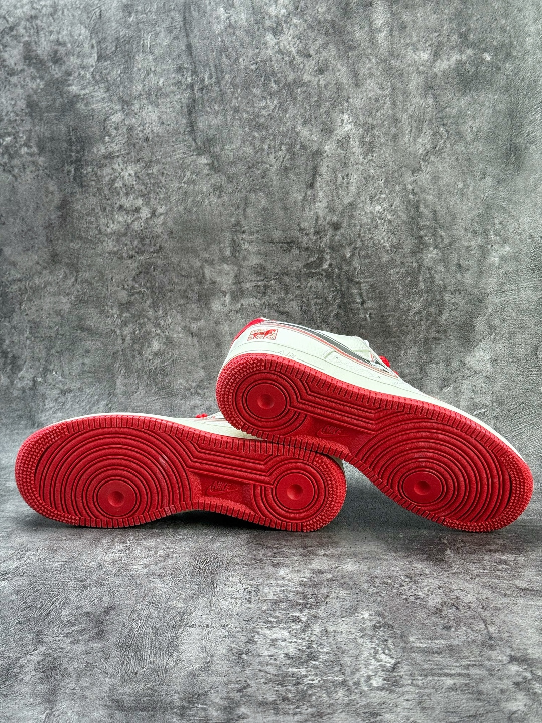 Nike Air Force 1 Low 07 马年限定 白红小勾 XA2001-901 Nike Air Force 1 Low 07 马年限定 白红小勾 XA2001-901