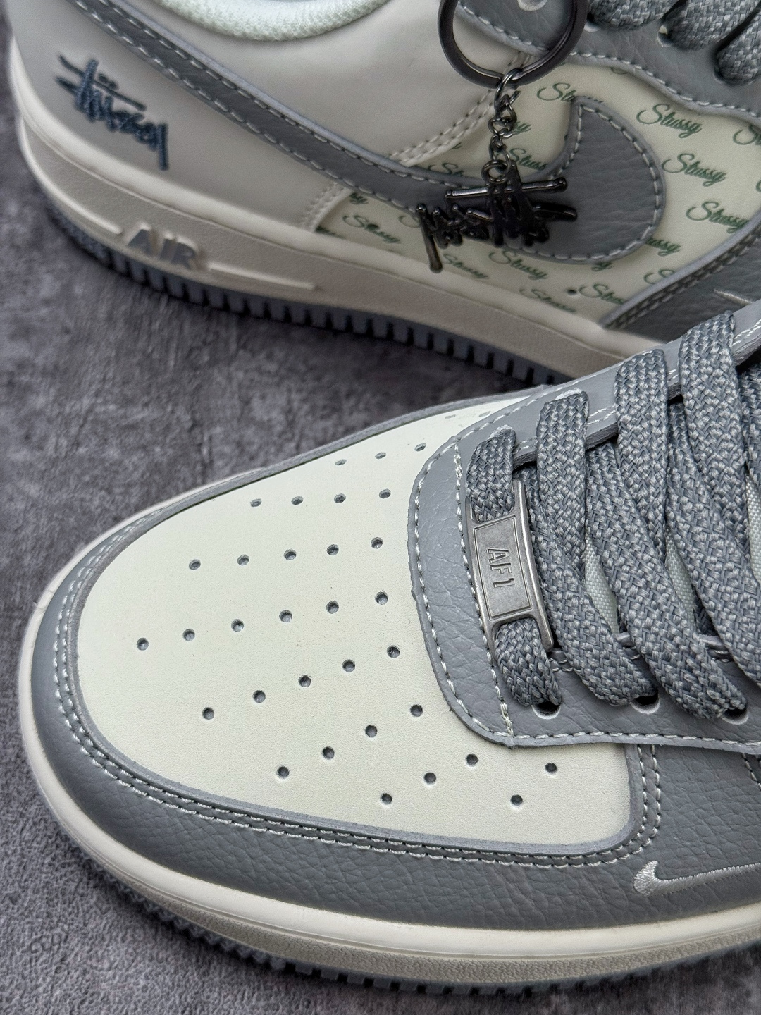 210 Nike Air Force 1 Low 07 x Stussy 灰白小勾满天星 HH7518-082