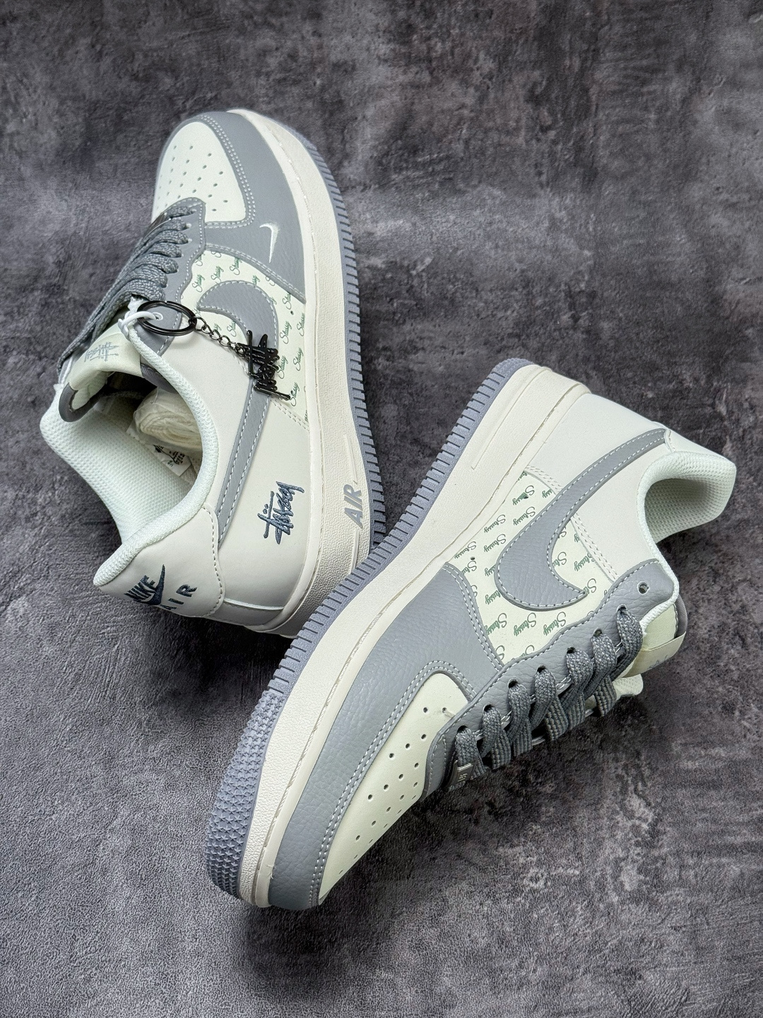 210 Nike Air Force 1 Low 07 x Stussy 灰白小勾满天星 HH7518-082