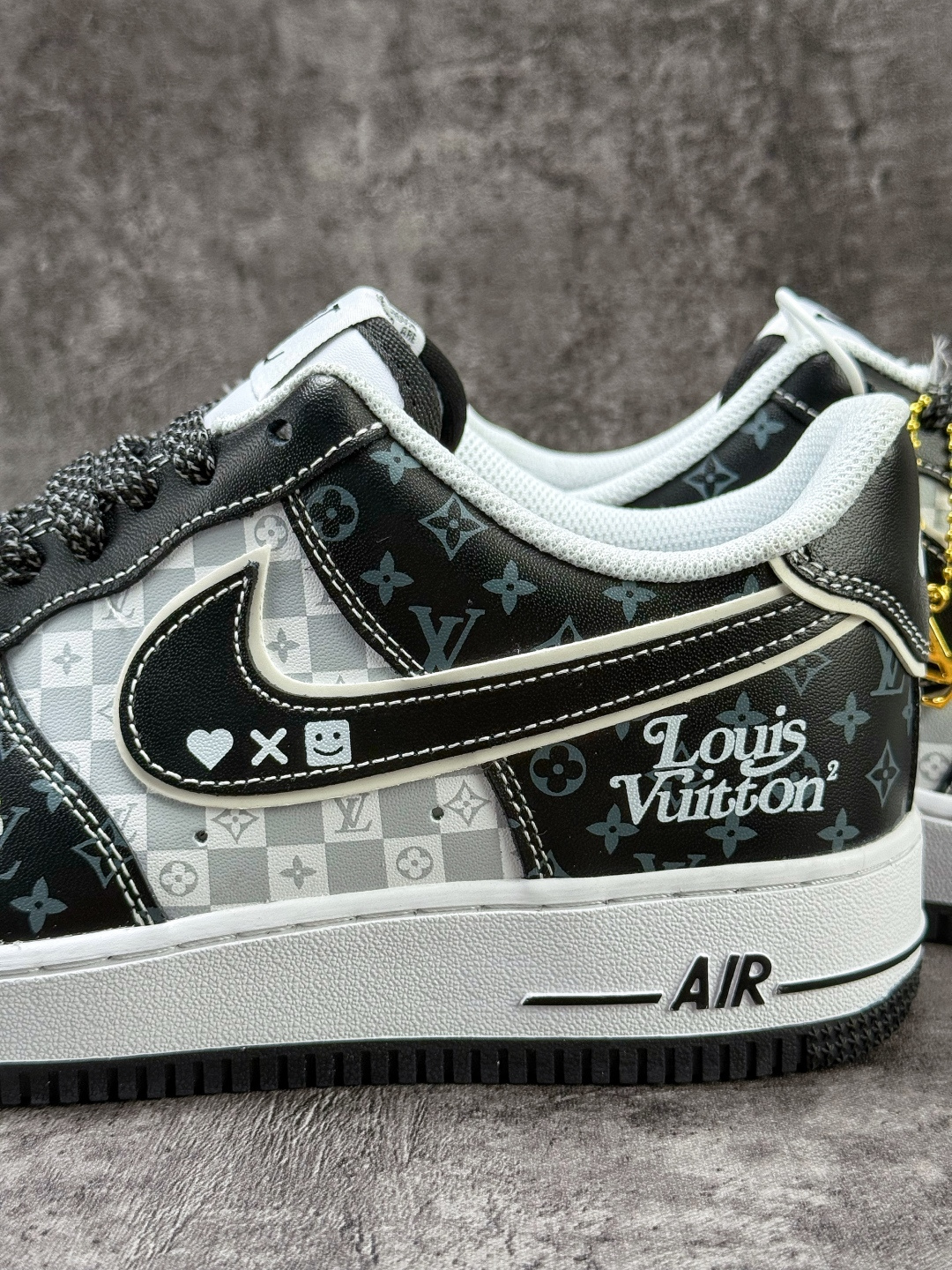 210 Nike Air Force 1 Low 07 x Louis Vuitton 黑白满天星 LV2288-004