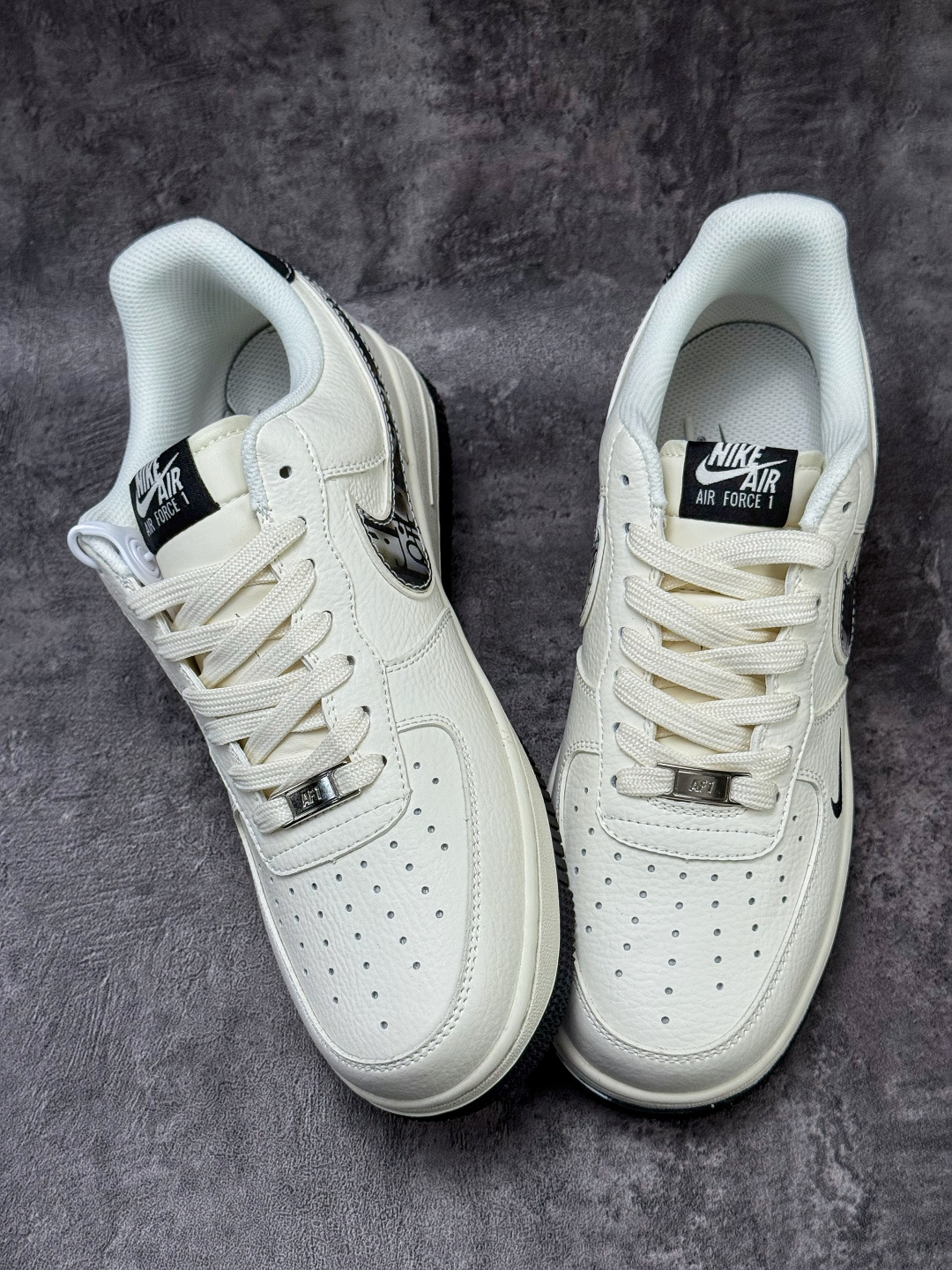 210 Nike Air Force 1 Low 07 x DIOR 白黑小勾 MM3399-811-Chinese UA Cheap High Quatity Brand Clothes Bags handbags Sneakers wholesale wholesaler seller from China Factory suppliers Fashion Clothing Shoes best Quality Beautiful Price 210 Nike Air Force 1 Low 07 x DIOR 白黑小勾 MM3399-811