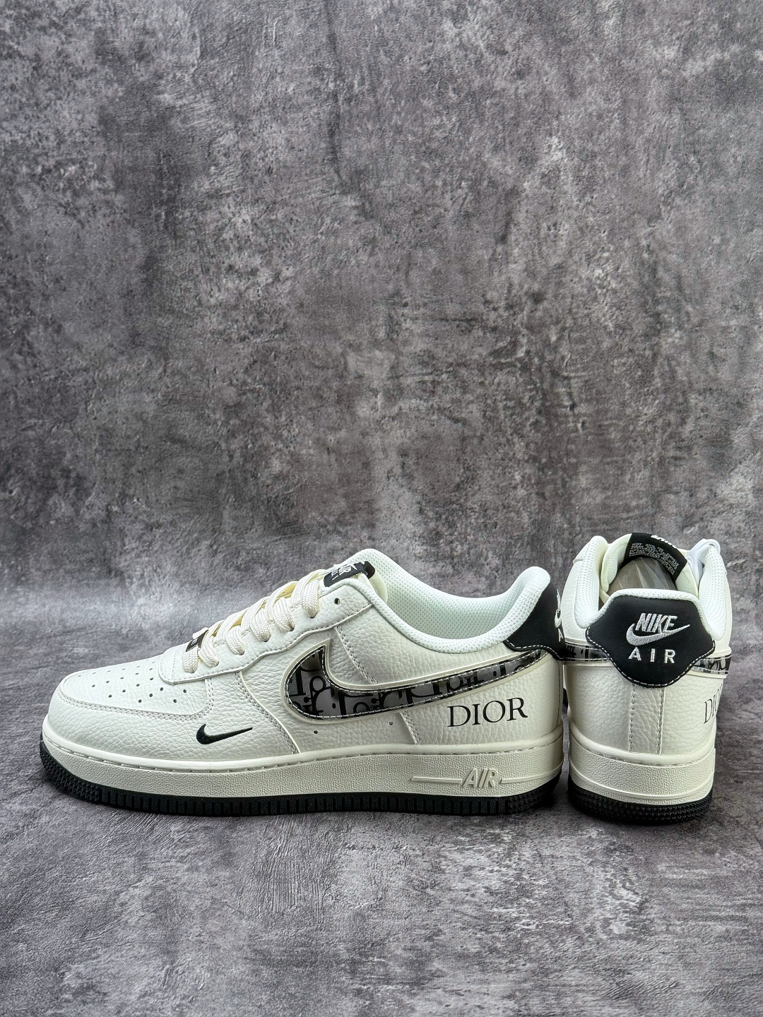 210 Nike Air Force 1 Low 07 x DIOR 白黑小勾 MM3399-811-Chinese UA Cheap High Quatity Brand Clothes Bags handbags Sneakers wholesale wholesaler seller from China Factory suppliers Fashion Clothing Shoes best Quality Beautiful Price 210 Nike Air Force 1 Low 07 x DIOR 白黑小勾 MM3399-811