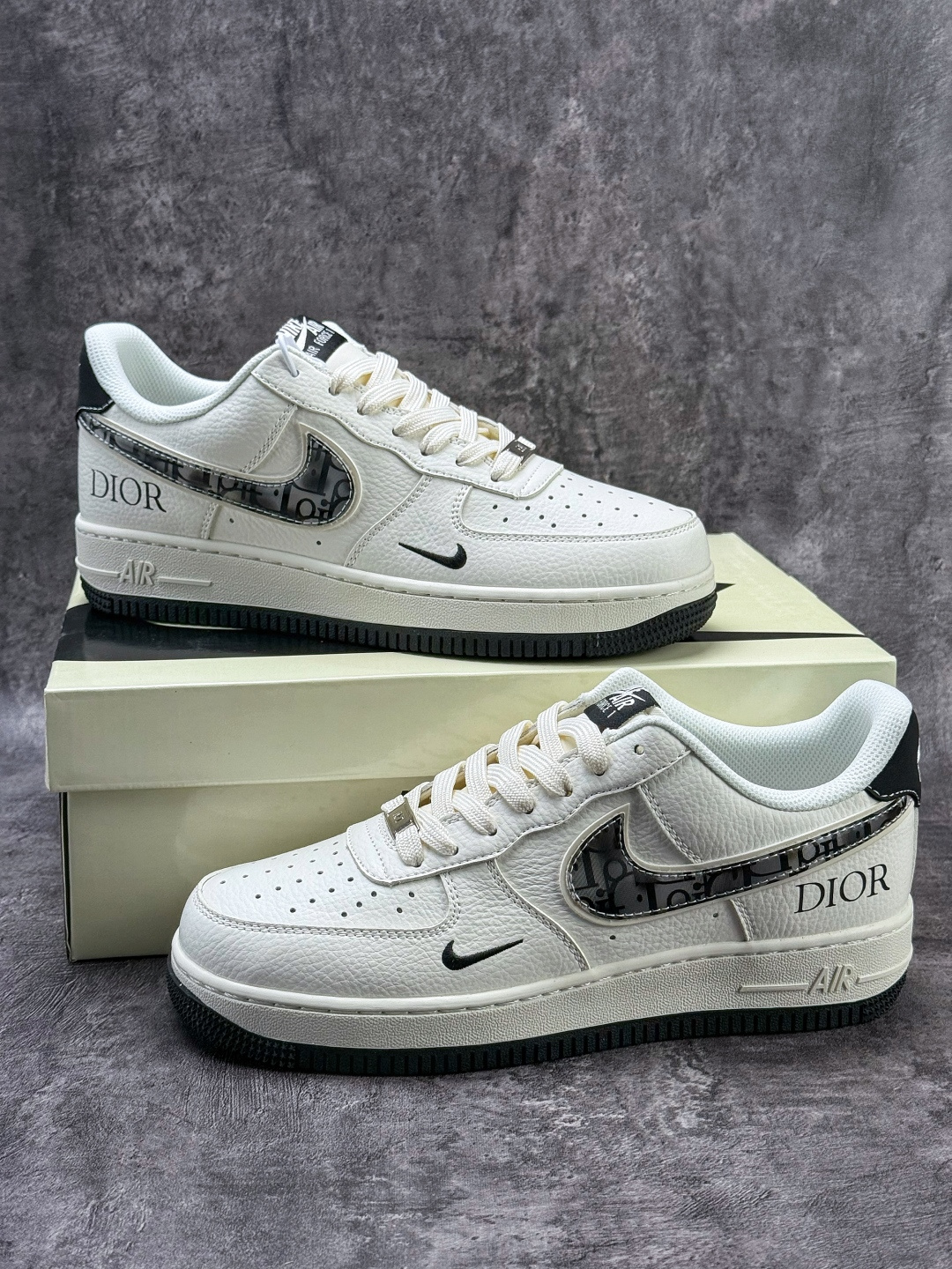 210 Nike Air Force 1 Low 07 x DIOR 白黑小勾 MM3399-811-Chinese UA Cheap High Quatity Brand Clothes Bags handbags Sneakers wholesale wholesaler seller from China Factory suppliers Fashion Clothing Shoes best Quality Beautiful Price 210 Nike Air Force 1 Low 07 x DIOR 白黑小勾 MM3399-811