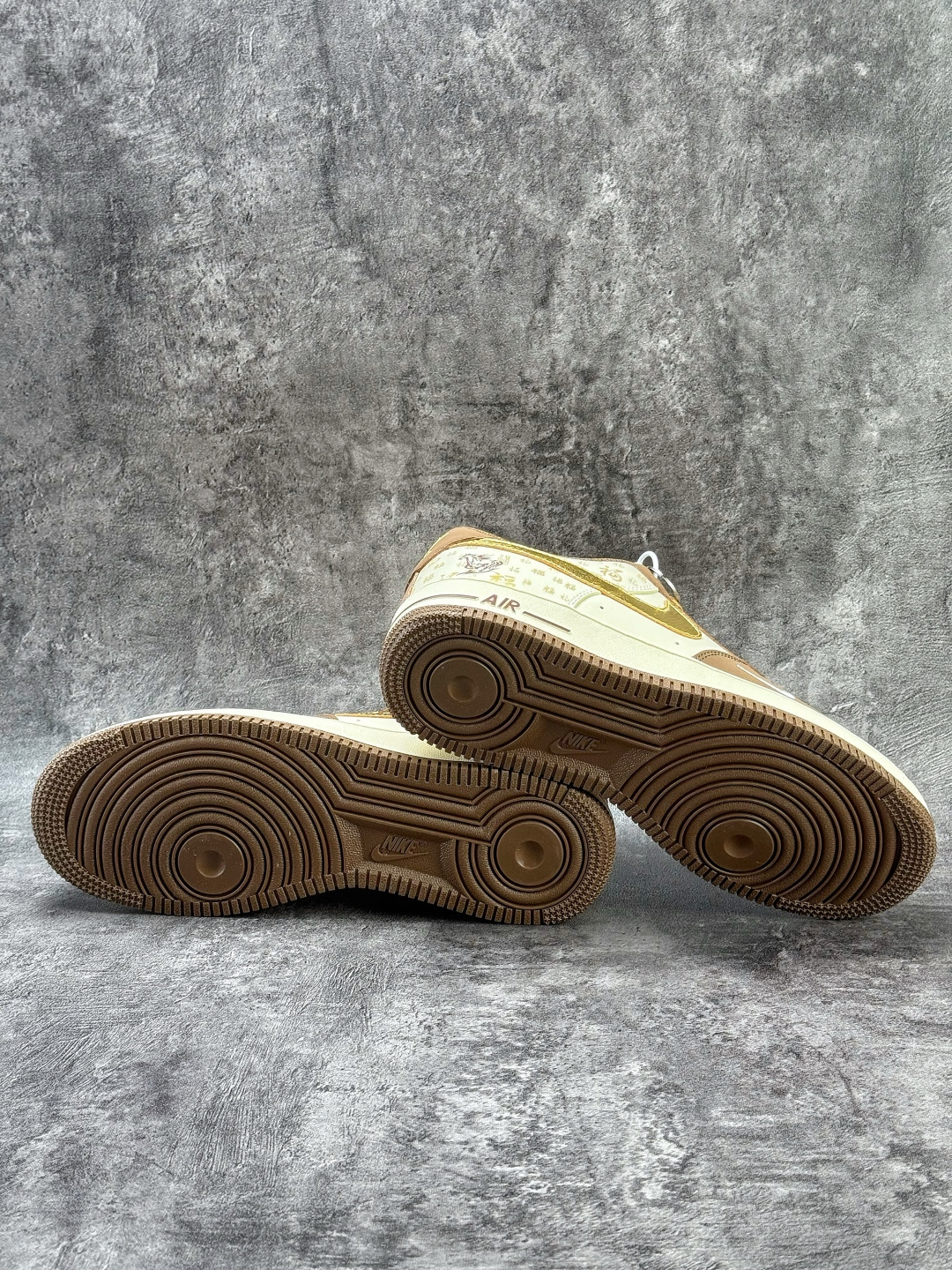 210 Nike Air Force 1 Low 07 马年限定 棕白小勾 IQ1119-011-Chinese UA Cheap High Quatity Brand Clothes Bags handbags Sneakers wholesale wholesaler seller from China Factory suppliers Fashion Clothing Shoes best Quality Beautiful Price 210 Nike Air Force 1 Low 07 马年限定 棕白小勾 IQ1119-011
