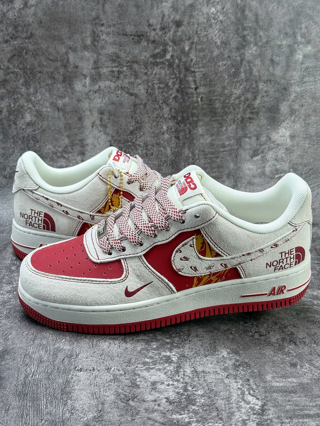 210 Nike Air Force 1 Low 07 马年限定 x The North Face 灰红小勾满天星 JP2026-137-Chinese UA Cheap High Quatity Brand Clothes Bags handbags Sneakers wholesale wholesaler seller from China Factory suppliers Fashion Clothing Shoes best Quality Beautiful Price 210 Nike Air Force 1 Low 07 马年限定 x The North Face 灰红小勾满天星 JP2026-137