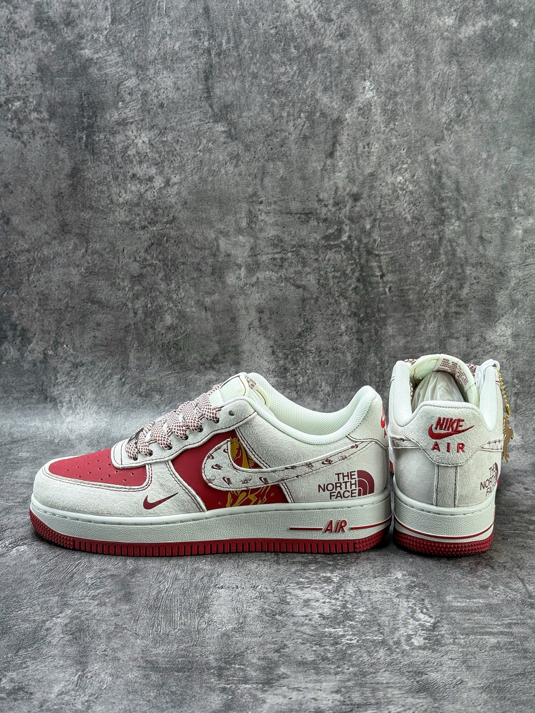 210 Nike Air Force 1 Low 07 马年限定 x The North Face 灰红小勾满天星 JP2026-137-Chinese UA Cheap High Quatity Brand Clothes Bags handbags Sneakers wholesale wholesaler seller from China Factory suppliers Fashion Clothing Shoes best Quality Beautiful Price 210 Nike Air Force 1 Low 07 马年限定 x The North Face 灰红小勾满天星 JP2026-137