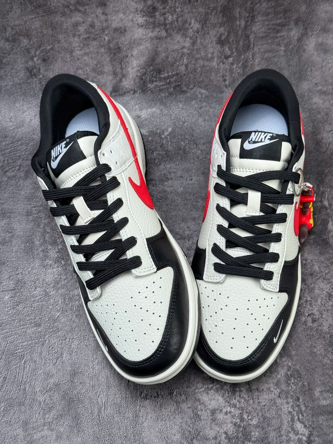 230 Nike SB Dunk Low 马年限定 黑白小勾 IM6670-202-Chinese UA Cheap High Quatity Brand Clothes Bags handbags Sneakers wholesale wholesaler seller from China Factory suppliers Fashion Clothing Shoes best Quality Beautiful Price 230 Nike SB Dunk Low 马年限定 黑白小勾 IM6670-202