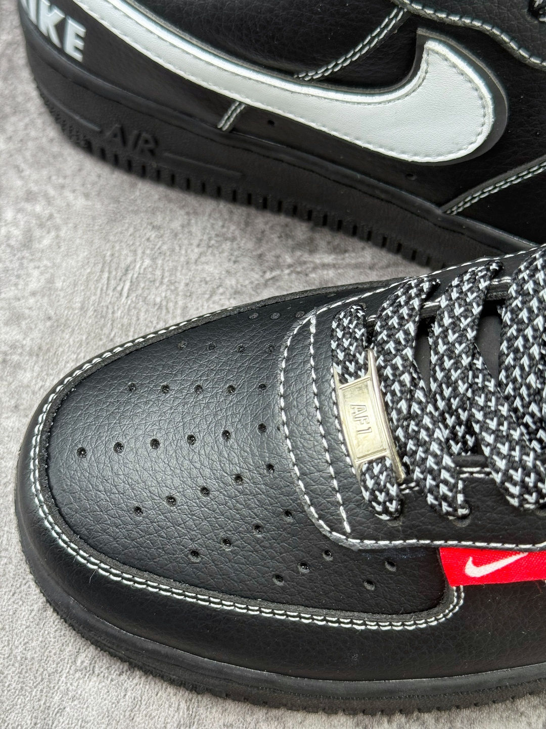 210 Nike Air Force 1 Low 07 黑白满天星 CS5288-077