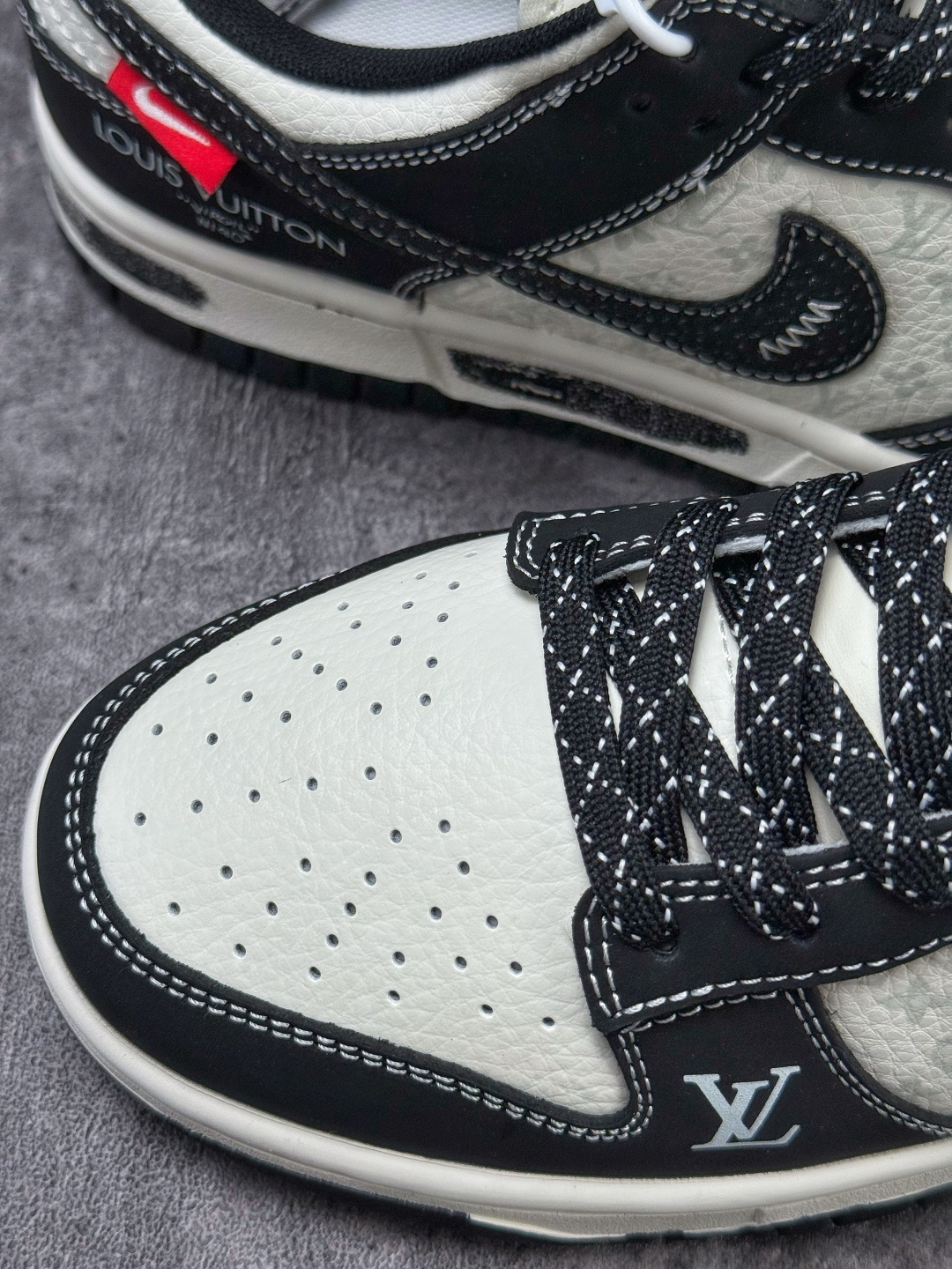 220 Nike SB Dunk Low x Louis Vuitton 黑白满天星 KG6699-F59-Chinese UA Cheap High Quatity Brand Clothes Bags handbags Sneakers wholesale wholesaler seller from China Factory suppliers Fashion Clothing Shoes best Quality Beautiful Price 220 Nike SB Dunk Low x Louis Vuitton 黑白满天星 KG6699-F59