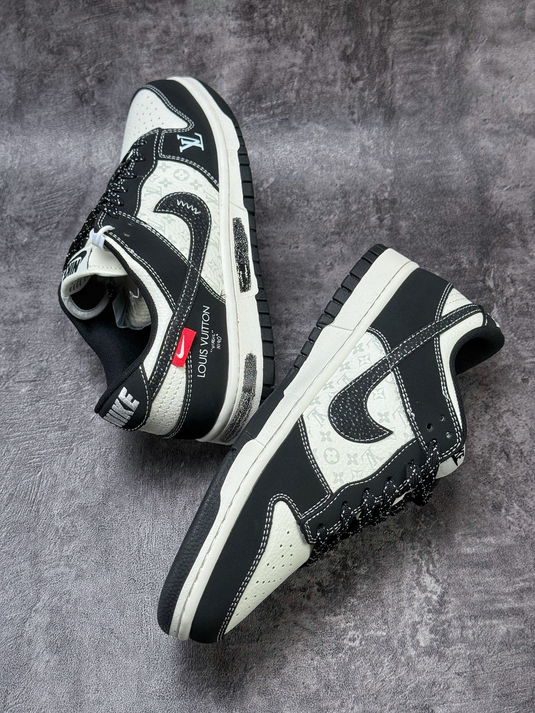 220 Nike SB Dunk Low x Louis Vuitton 黑白满天星 KG6699-F59-Chinese UA Cheap High Quatity Brand Clothes Bags handbags Sneakers wholesale wholesaler seller from China Factory suppliers Fashion Clothing Shoes best Quality Beautiful Price 220 Nike SB Dunk Low x Louis Vuitton 黑白满天星 KG6699-F59