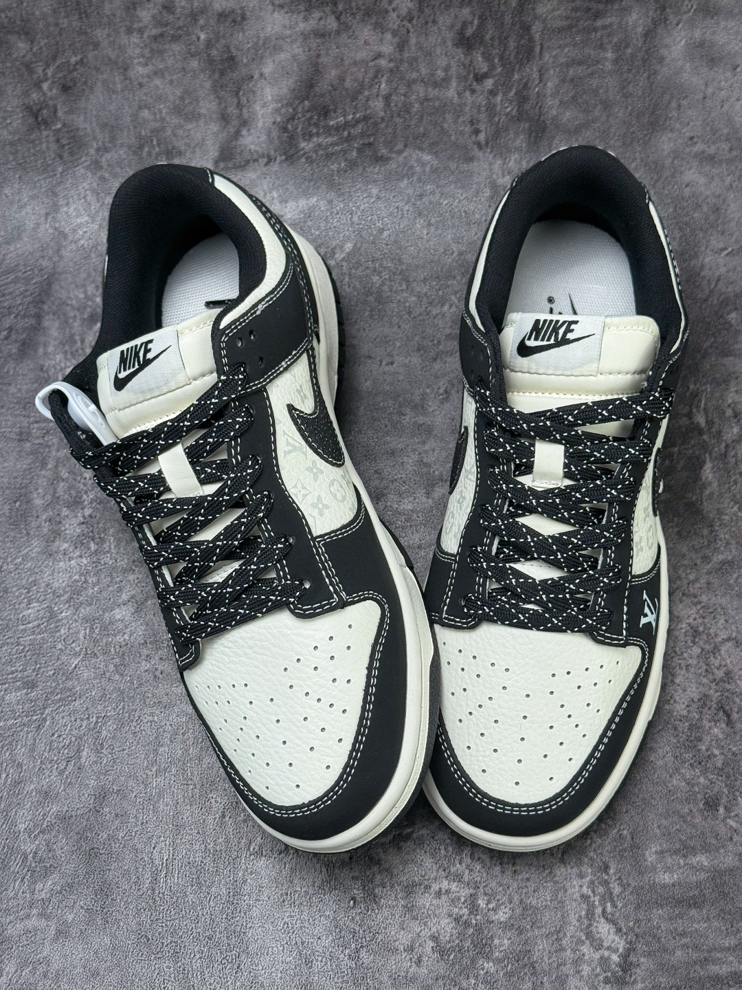 220 Nike SB Dunk Low x Louis Vuitton 黑白满天星 KG6699-F59-Chinese UA Cheap High Quatity Brand Clothes Bags handbags Sneakers wholesale wholesaler seller from China Factory suppliers Fashion Clothing Shoes best Quality Beautiful Price 220 Nike SB Dunk Low x Louis Vuitton 黑白满天星 KG6699-F59