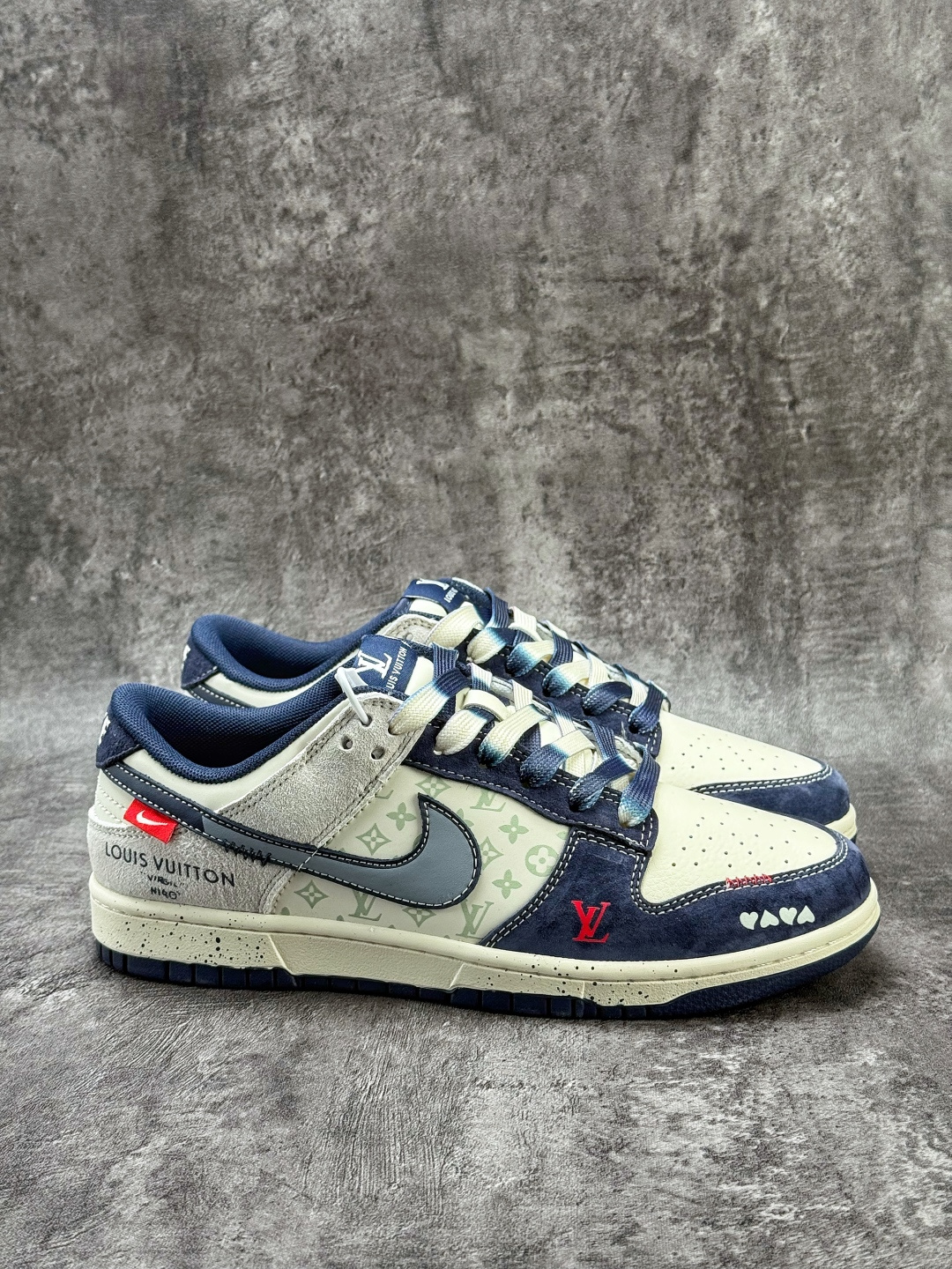 220 Nike SB Dunk Low x Louis Vuitton 蓝白 YX5066-409-Chinese UA Cheap High Quatity Brand Clothes Bags handbags Sneakers wholesale wholesaler seller from China Factory suppliers Fashion Clothing Shoes best Quality Beautiful Price 220 Nike SB Dunk Low x Louis Vuitton 蓝白 YX5066-409