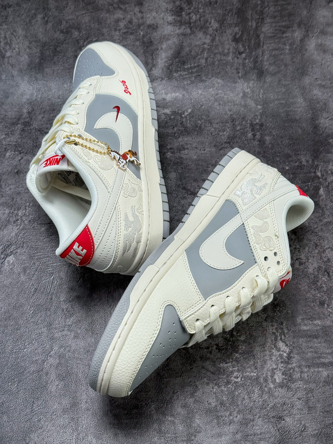 220 Nike SB Dunk Low 马年限定 白灰小勾 XT6998-158
