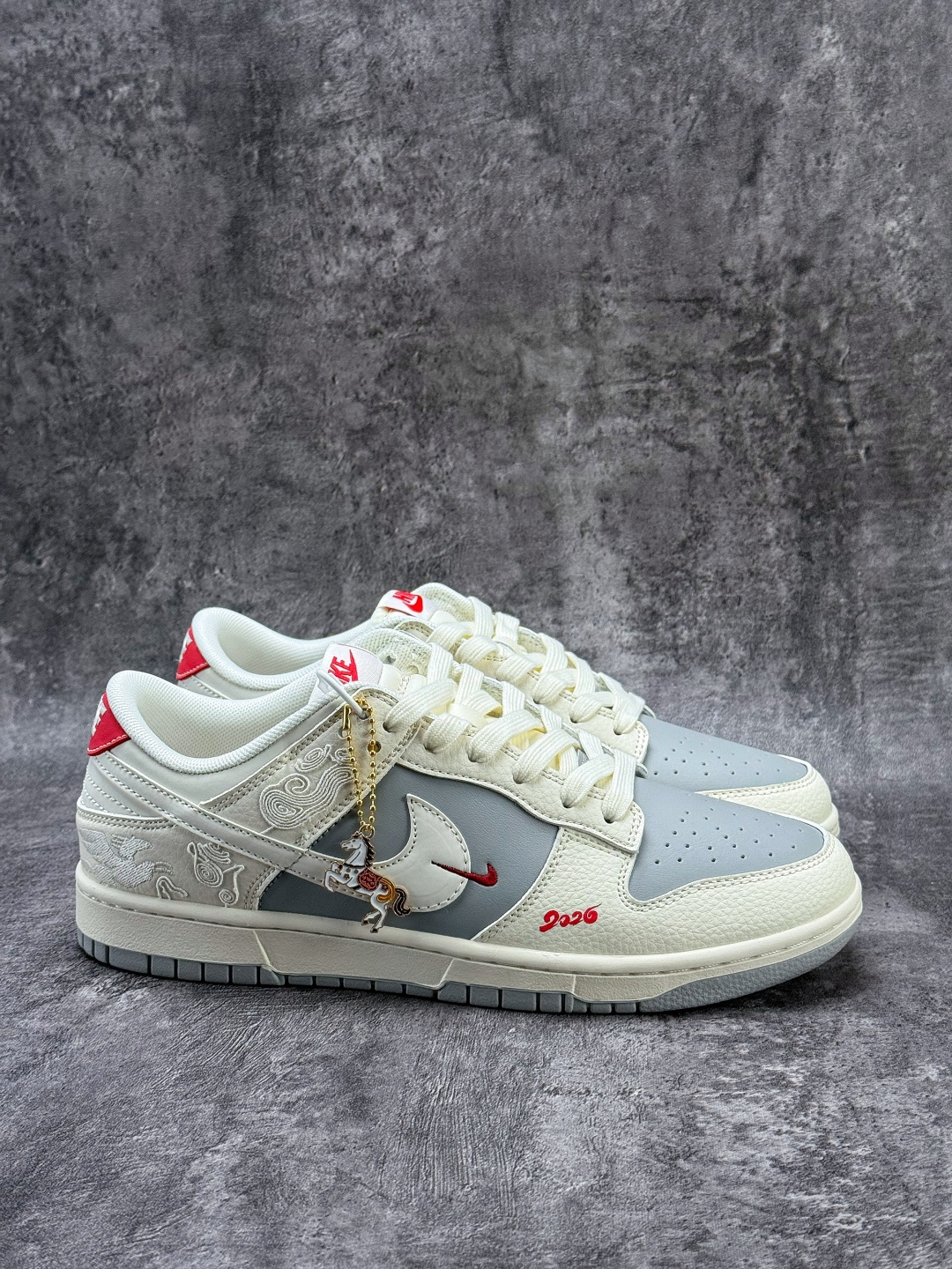 220 Nike SB Dunk Low 马年限定 白灰小勾 XT6998-158