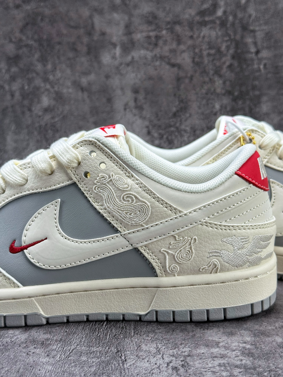 220 Nike SB Dunk Low 马年限定 白灰小勾 XT6998-158