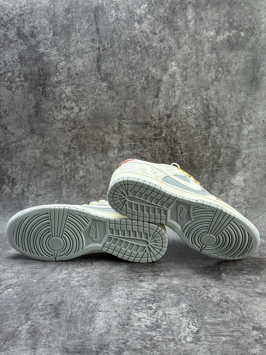 220 Nike SB Dunk Low 马年限定 白灰小勾 XT6998-158