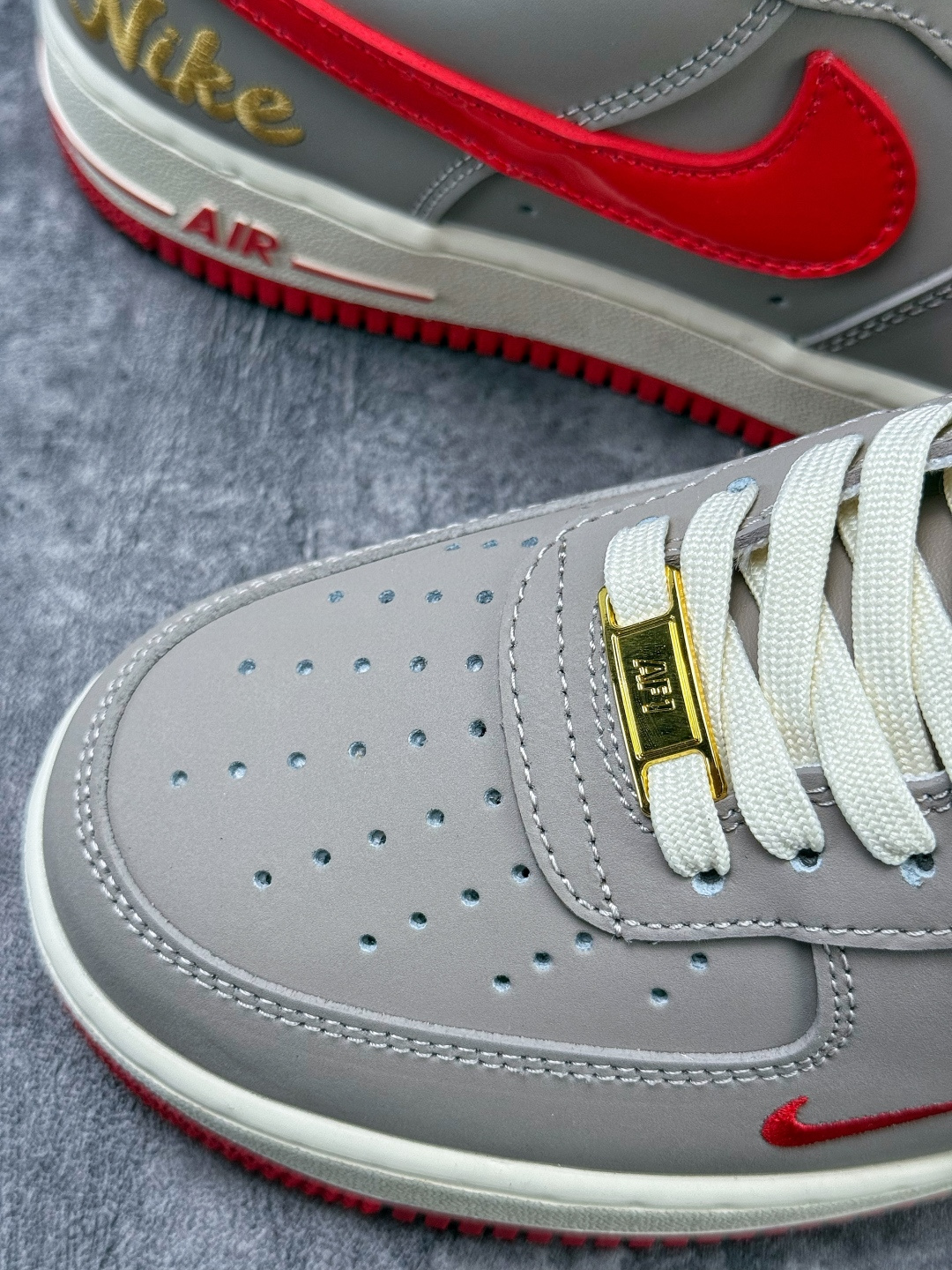 210 Nike Air Force 1 Low 07 灰红小勾 NH0601-527-Chinese UA Cheap High Quatity Brand Clothes Bags handbags Sneakers wholesale wholesaler seller from China Factory suppliers Fashion Clothing Shoes best Quality Beautiful Price 210 Nike Air Force 1 Low 07 灰红小勾 NH0601-527