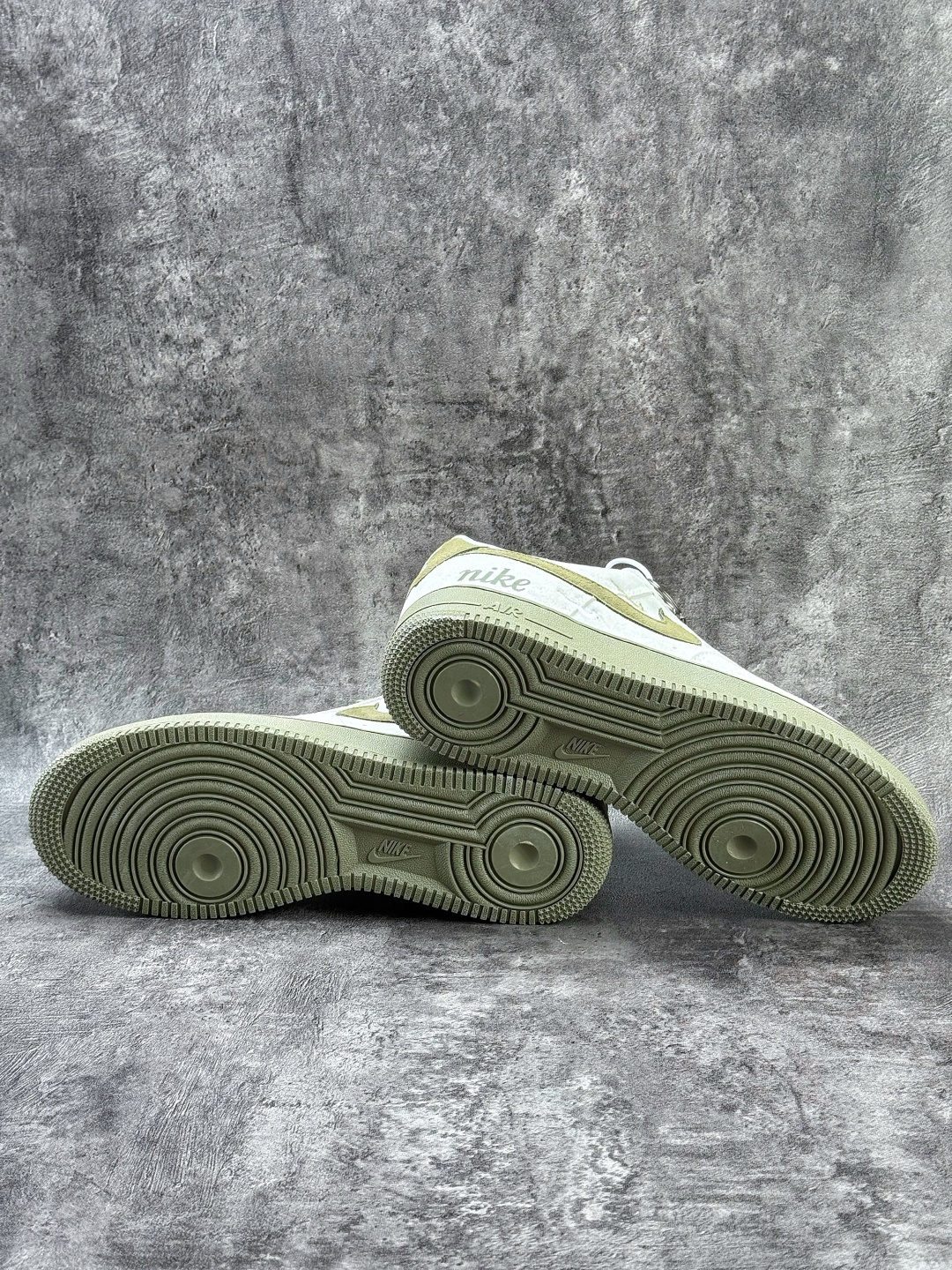 Nike Air Force 1 Low 07 灰绿三小勾 DF0188-122-Chinese wholesaler seller Clothes Bags handbags wholesale Shoes High Quatity wholesaler seller Cheap Sneakers from China Factory Chinese suppliers china wholesale clothing wholesaler seller Nike Air Force 1 Low 07 灰绿三小勾 DF0188-122