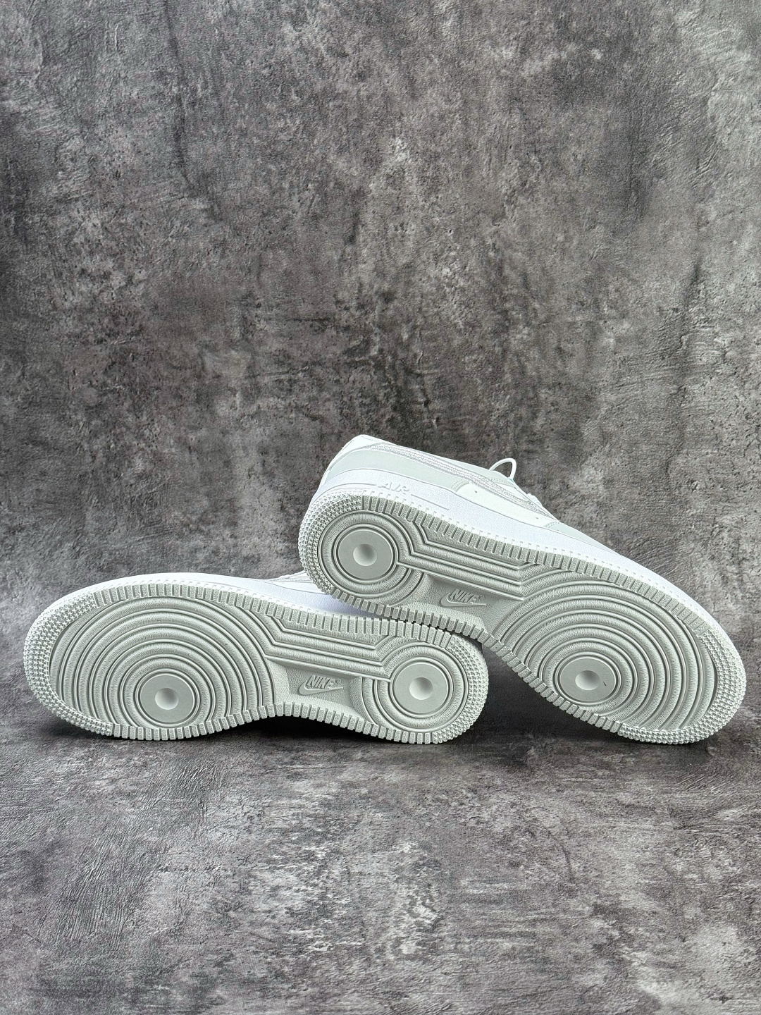 Nike Air Force 1 Low 07 灰白 IB6842-100-Chinese wholesaler seller Clothes Bags handbags wholesale Shoes High Quatity wholesaler seller Cheap Sneakers from China Factory Chinese suppliers china wholesale clothing wholesaler seller Nike Air Force 1 Low 07 灰白 IB6842-100