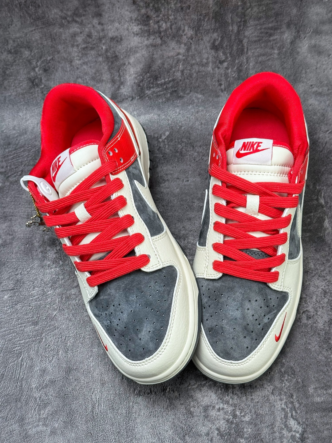 Nike SB Dunk Low 马年限定 白灰红小勾 HG0026-005