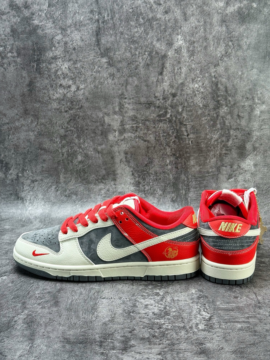 Nike SB Dunk Low 马年限定 白灰红小勾 HG0026-005