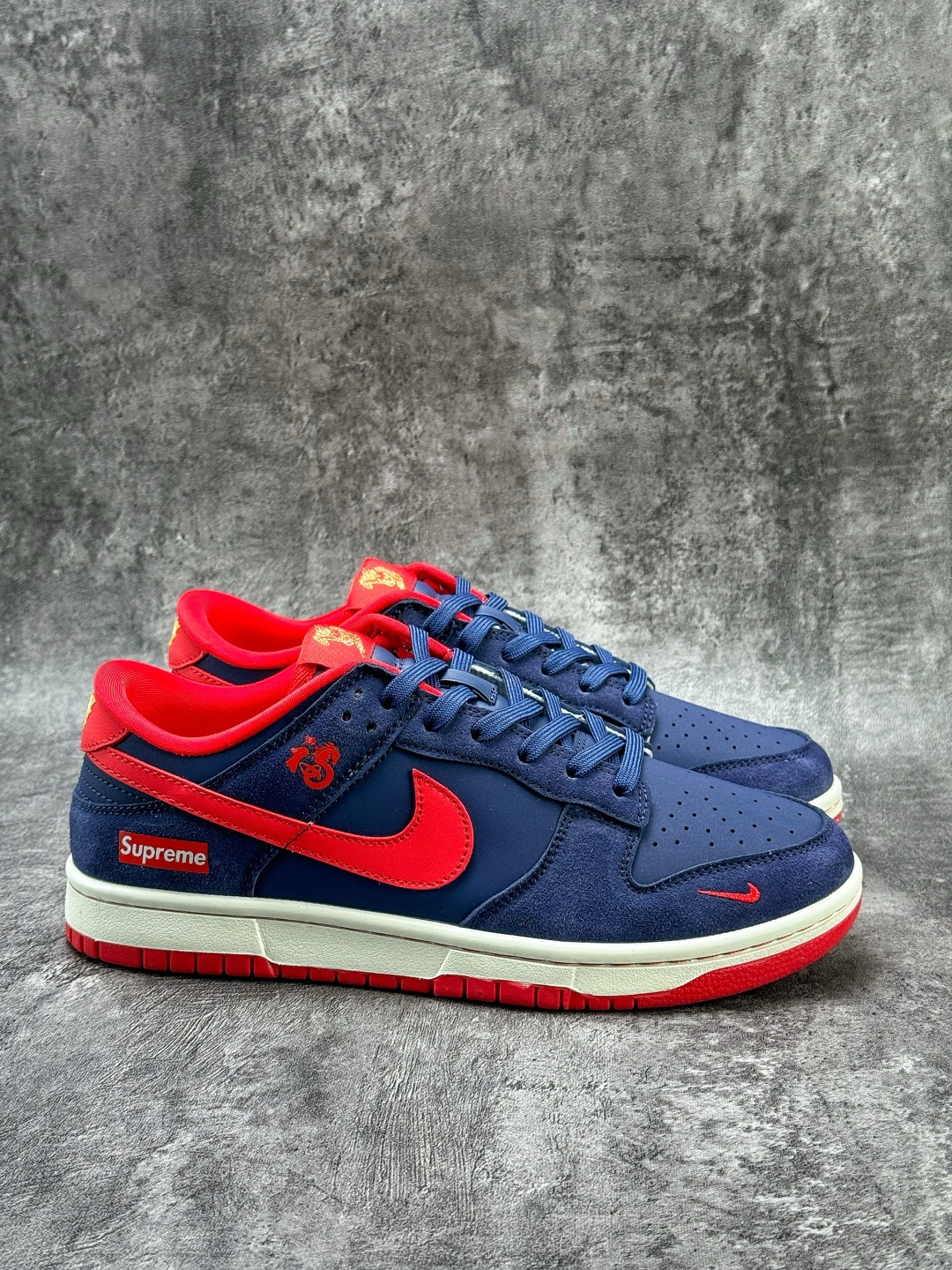 Nike SB Dunk Low 马年限定 x Superme 蓝红小勾 NH0601-487