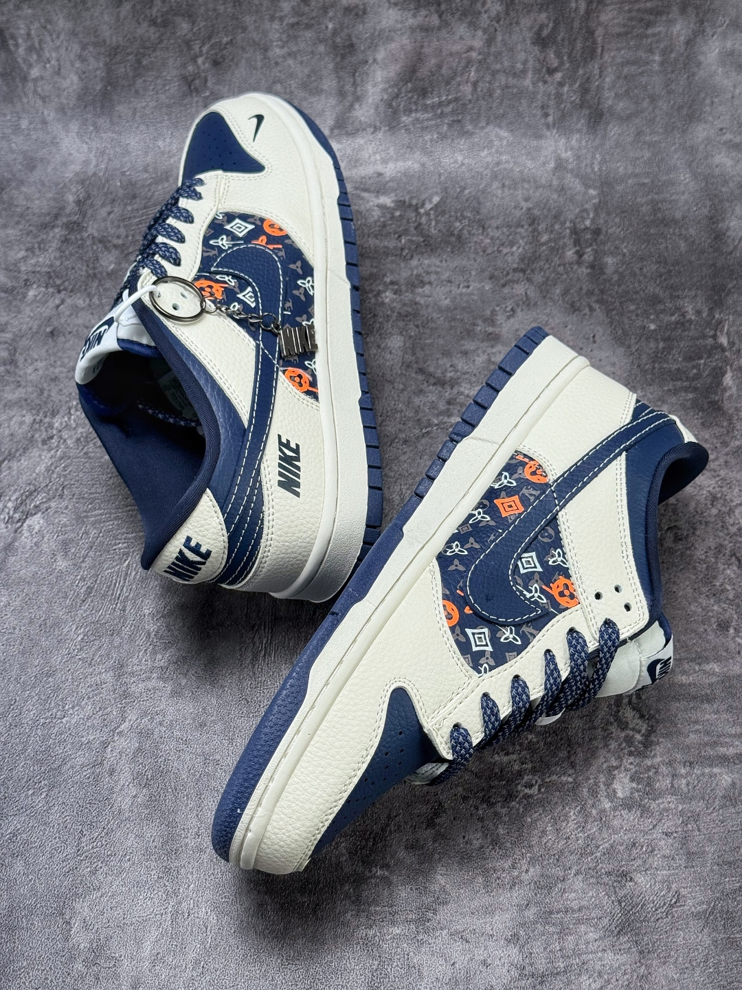 230 Nike SB Dunk Low x Louis Vuitton 白蓝小勾满天星 MN1688-104-Chinese UA Cheap High Quatity Brand Clothes Bags handbags Sneakers wholesale wholesaler seller from China Factory suppliers Fashion Clothing Shoes best Quality Beautiful Price 230 Nike SB Dunk Low x Louis Vuitton 白蓝小勾满天星 MN1688-104